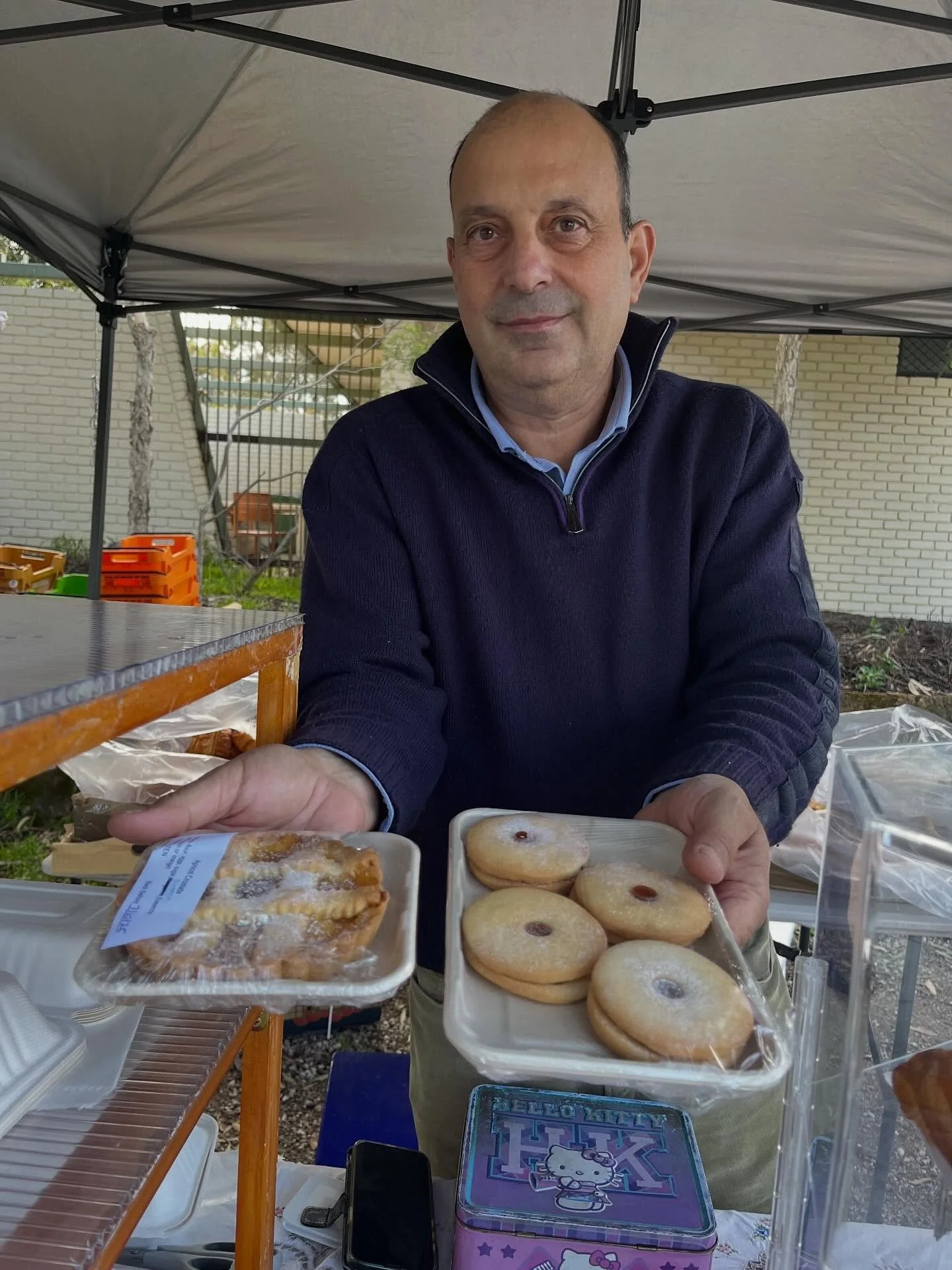 Catch @dolcezze_sapori weekly at @manningroadfarmersmarket ! 🇮🇹
Bringing all your Italian favourites, handmade with love ❤️
🥐 Croissants
🍝 Fresh Pasta
🍙 Arancini
🍰 Cannoli
🍲 Lasagne
🥕 Carrot Cake
🍪 Italian Biscuits
Come by, say hi, and tr