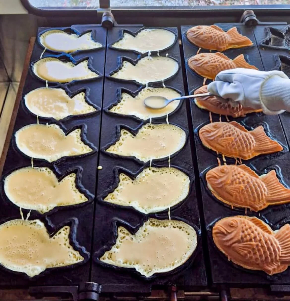 Taiyaki, anyone? 🐟✨

These special little fish are a weekly favourite at Manning!

Think crispy on the outside, soft and fluffy on the inside - these sweet Japanese pancakes come in a range of different fillings plus @batteruptaiyaki offer a rotatin