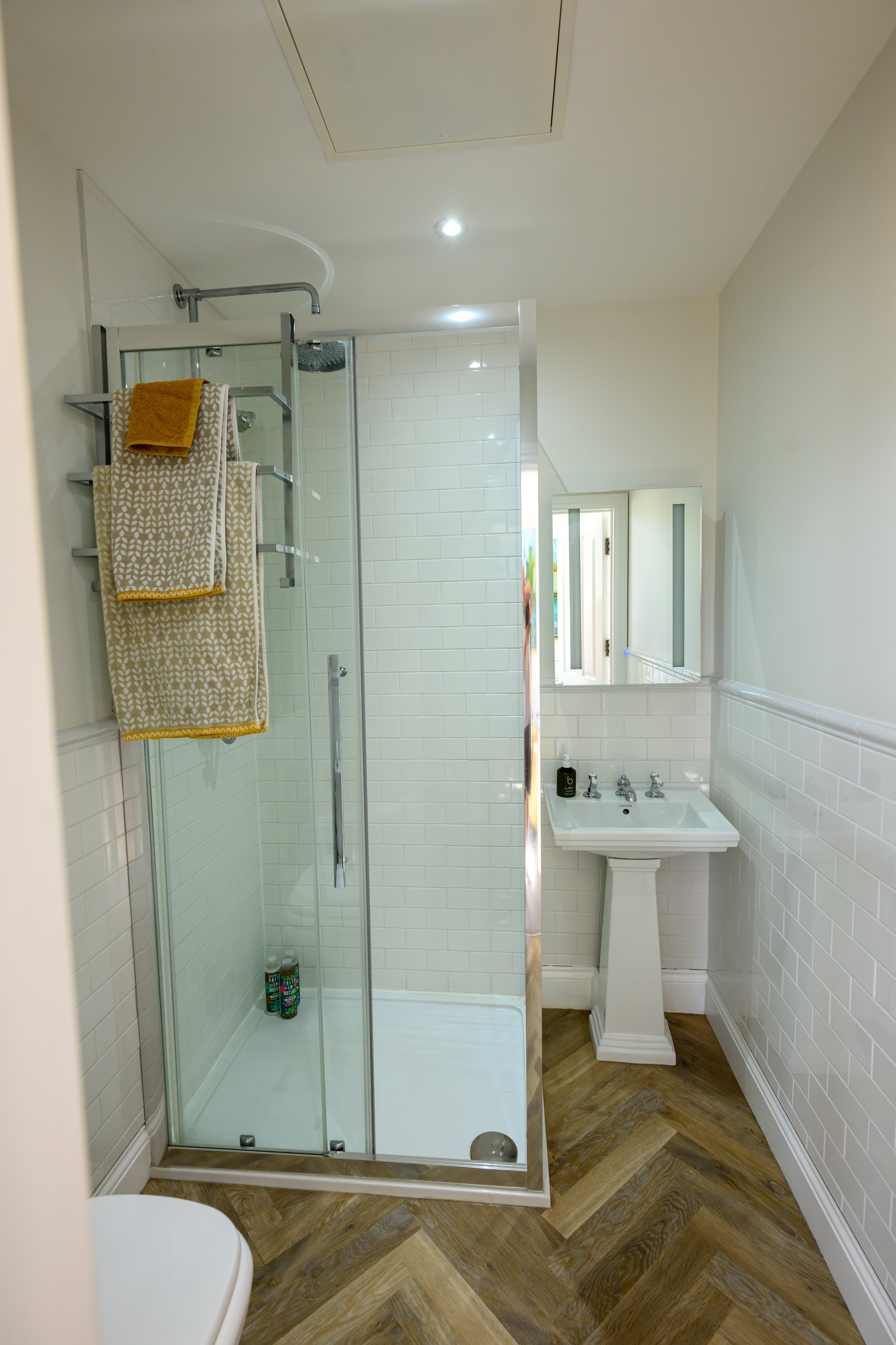 Apartment - Moreton-24.jpg