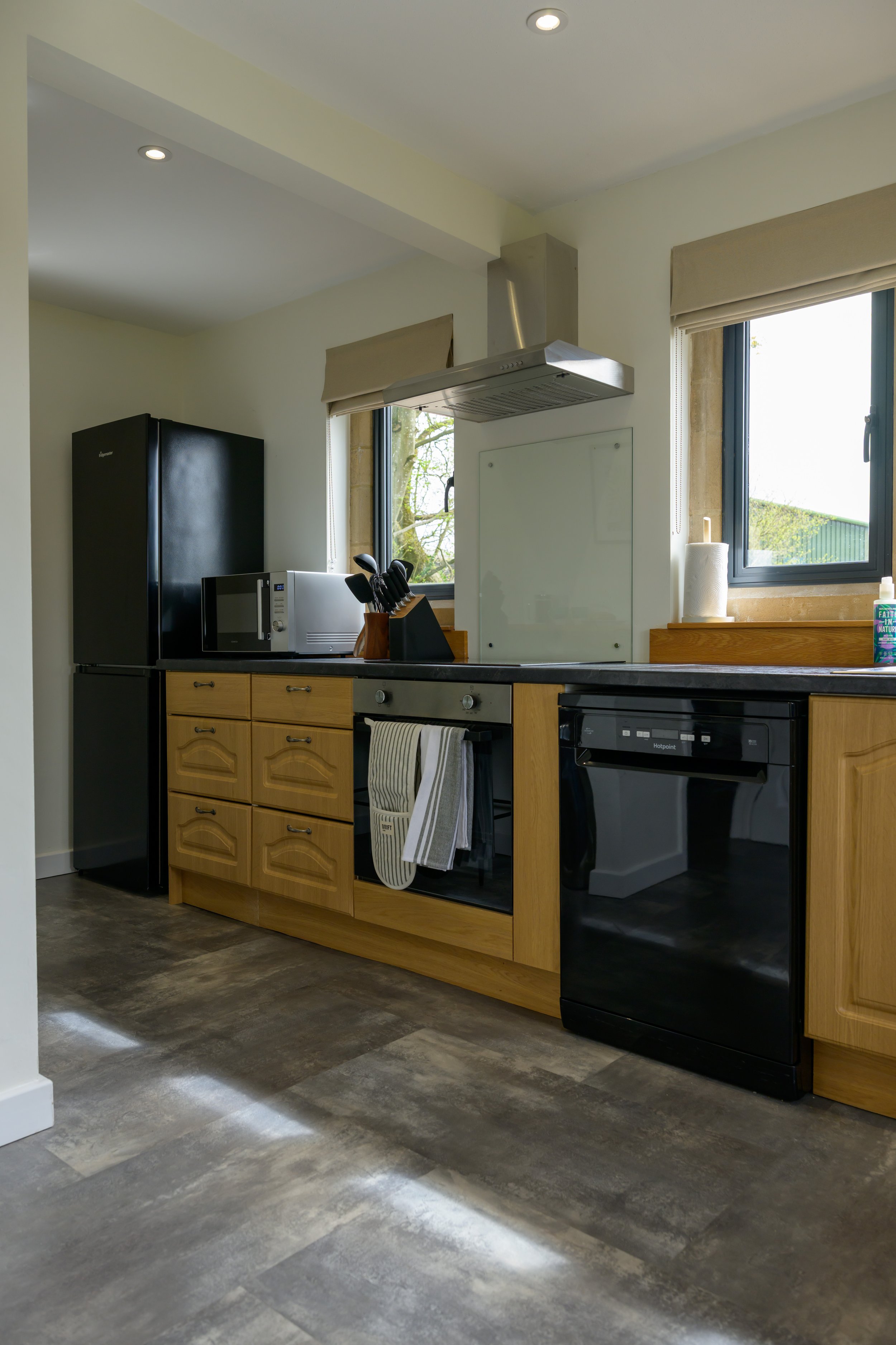 Peter's Farm Cottage-123.jpg