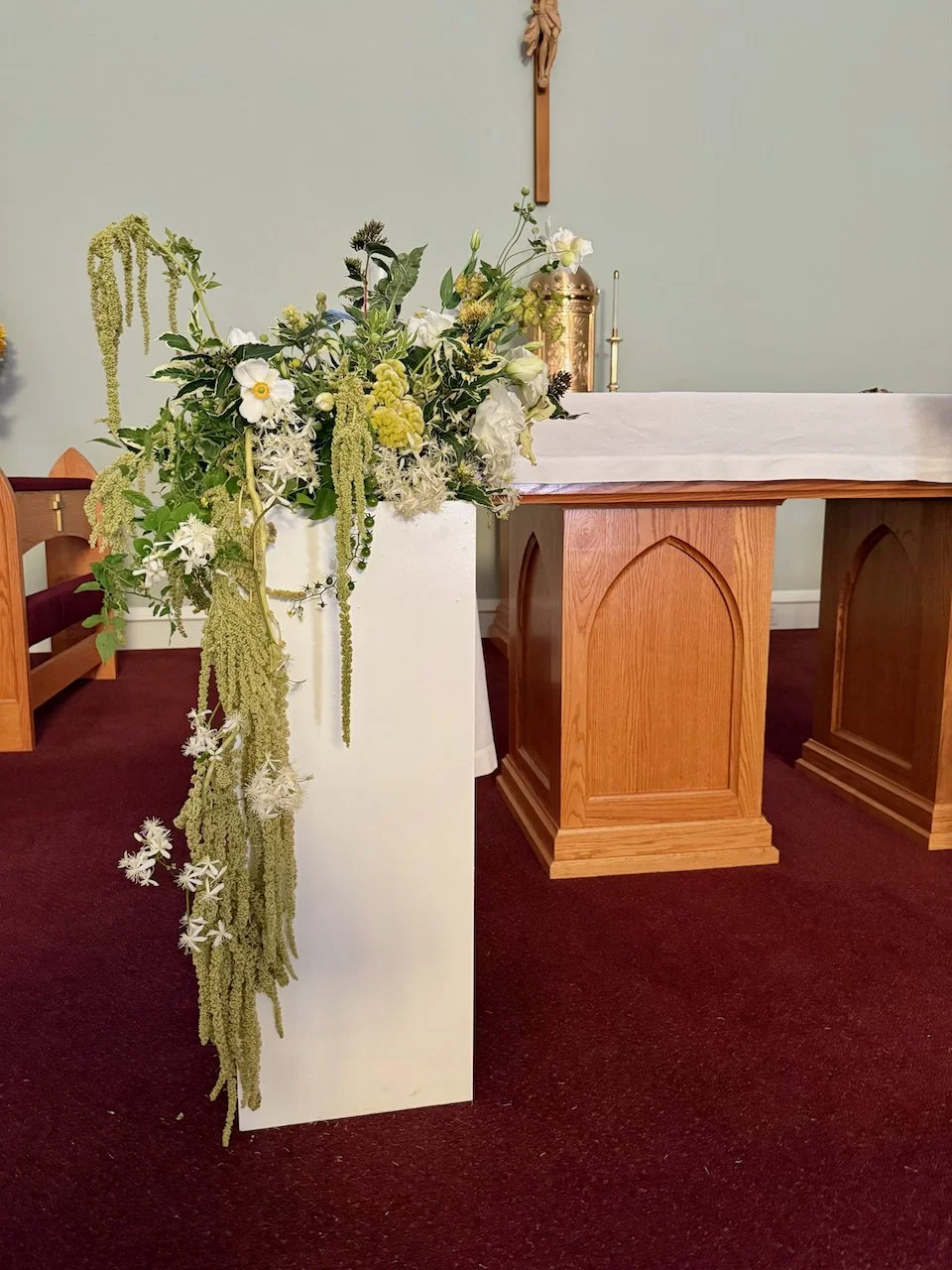 Ceremony Floral Pillar Arrangement.jpeg