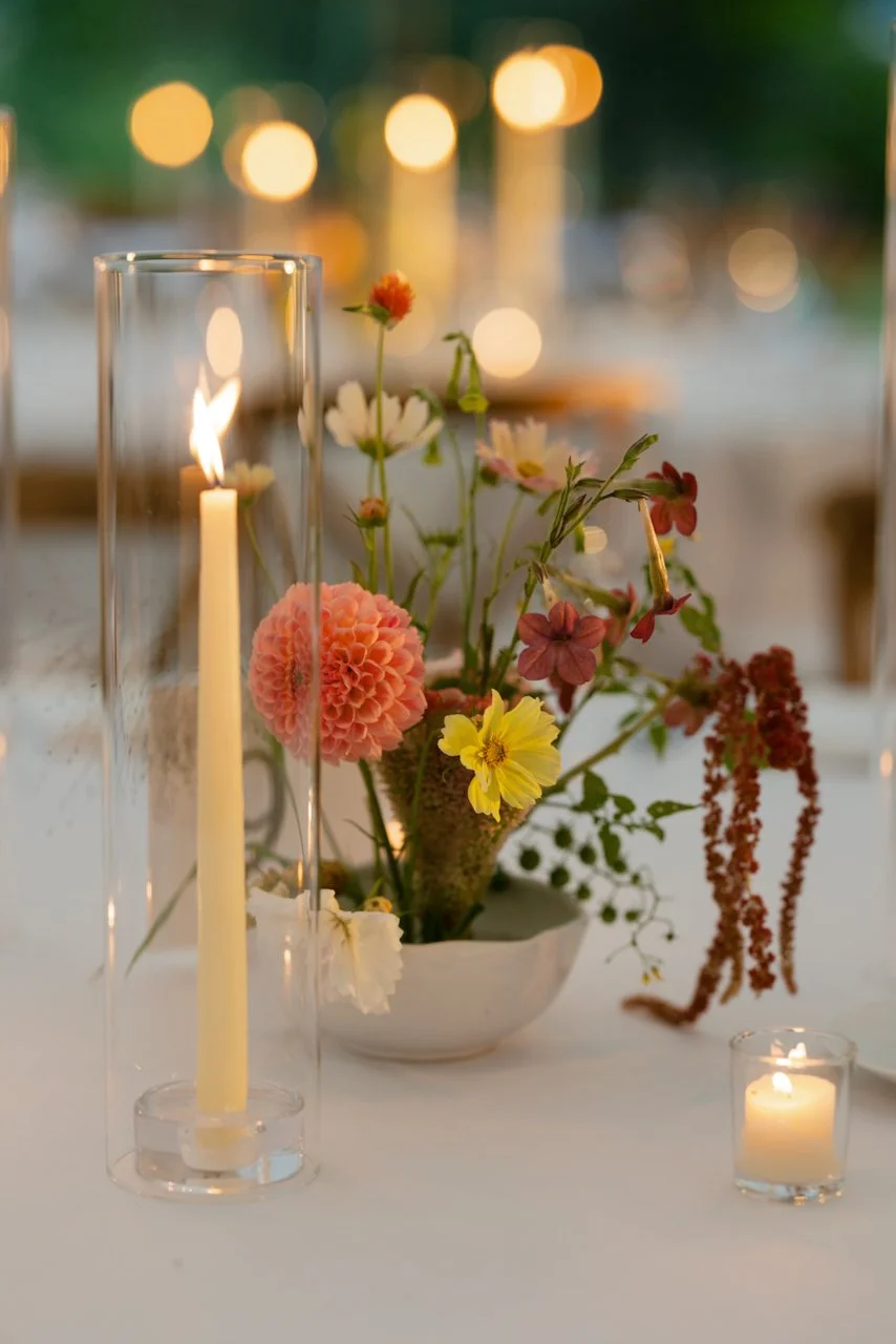 Glowing wedding table floral setting.jpeg