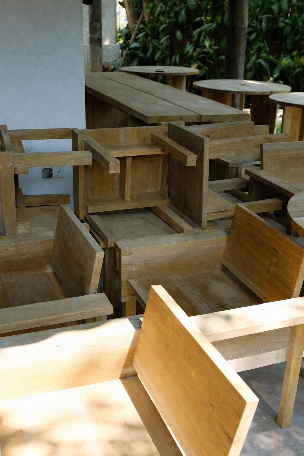 tables and chairs.png