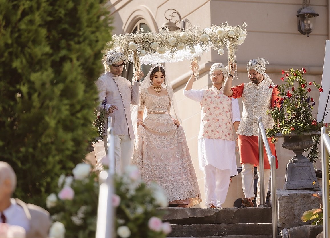 T H A T  M O M E N T 🤍

Wedding Management: @anamika_events 
Photography: @alfaazphotography 
Videographer: @prismmedialab 
Florals and Decor: @bloomenbrides 
Phoolon ki Chadar: @bloomenbrides 
Hair and Makeup: @annimationsmkup 
Mandap Furniture: @s