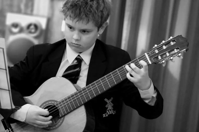 Learning Guitar in Wimbledon: A Parent’s Guide to Guitar for Children