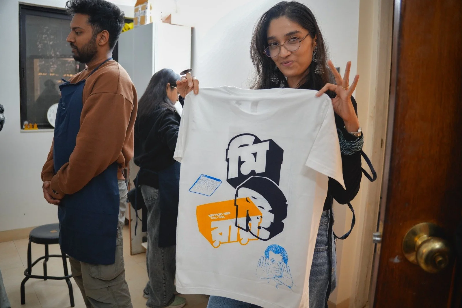 JAM attendees screen printing their designs