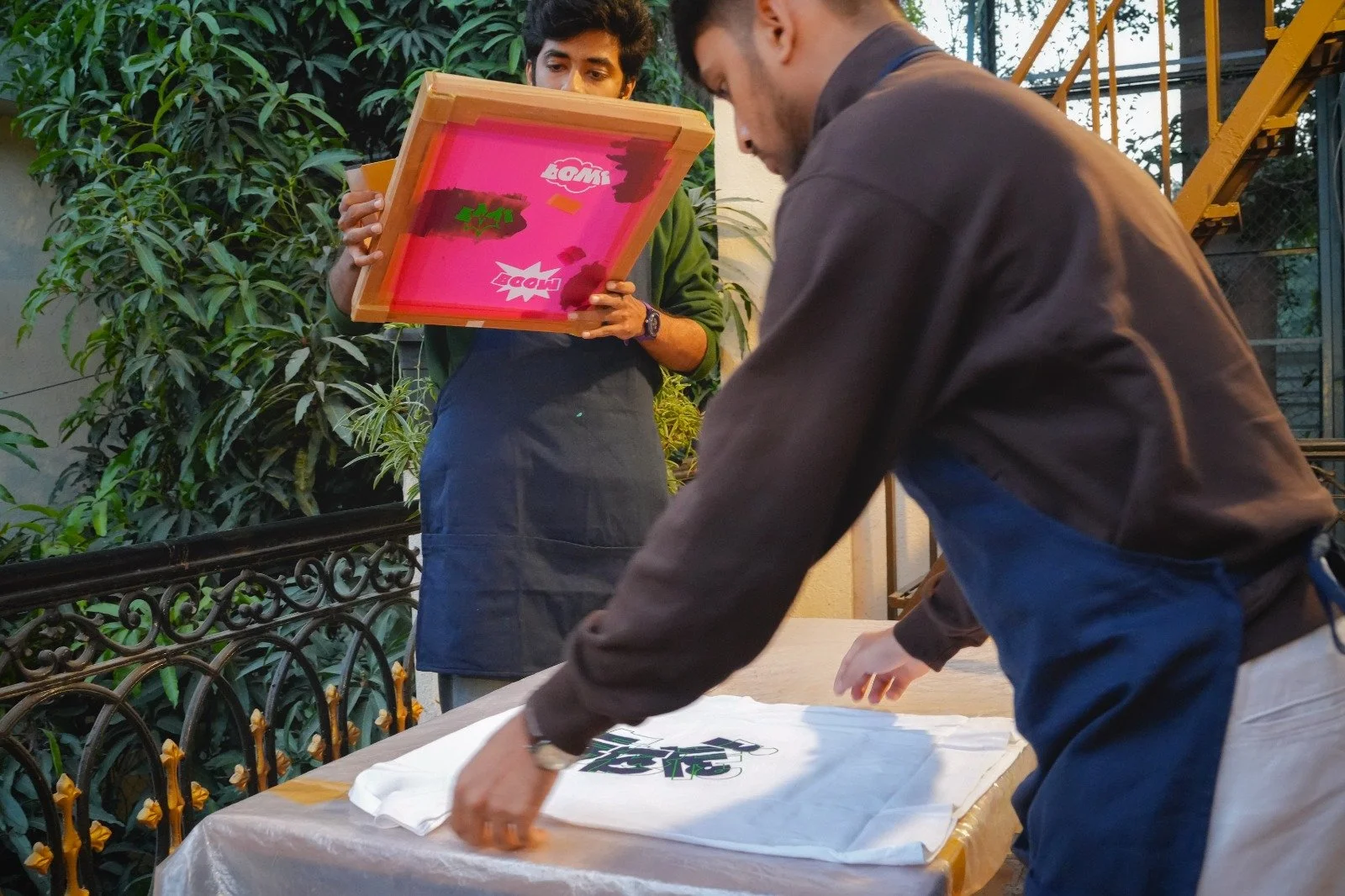 JAM attendees screen printing their designs