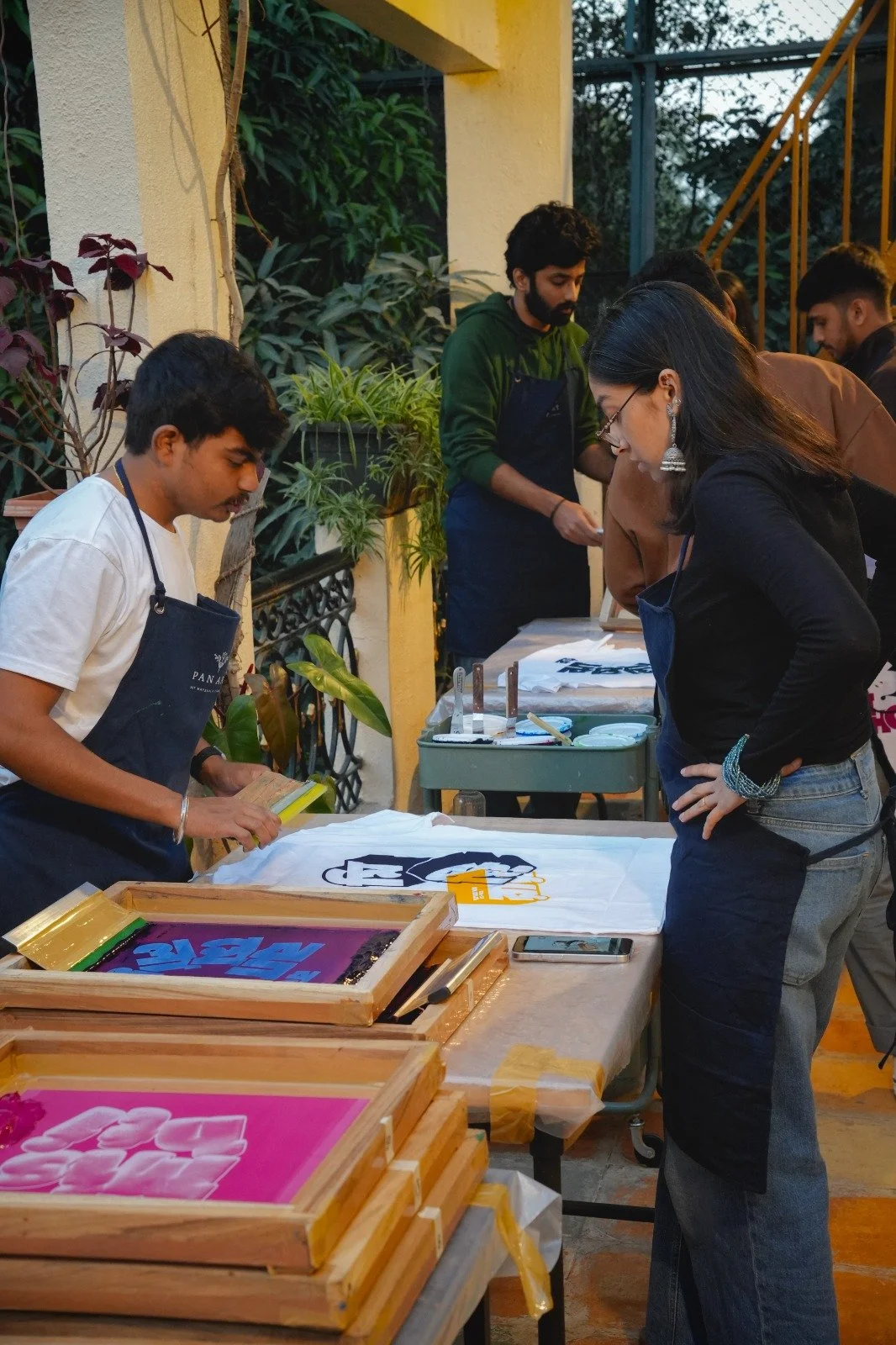 JAM attendees screen printing their designs