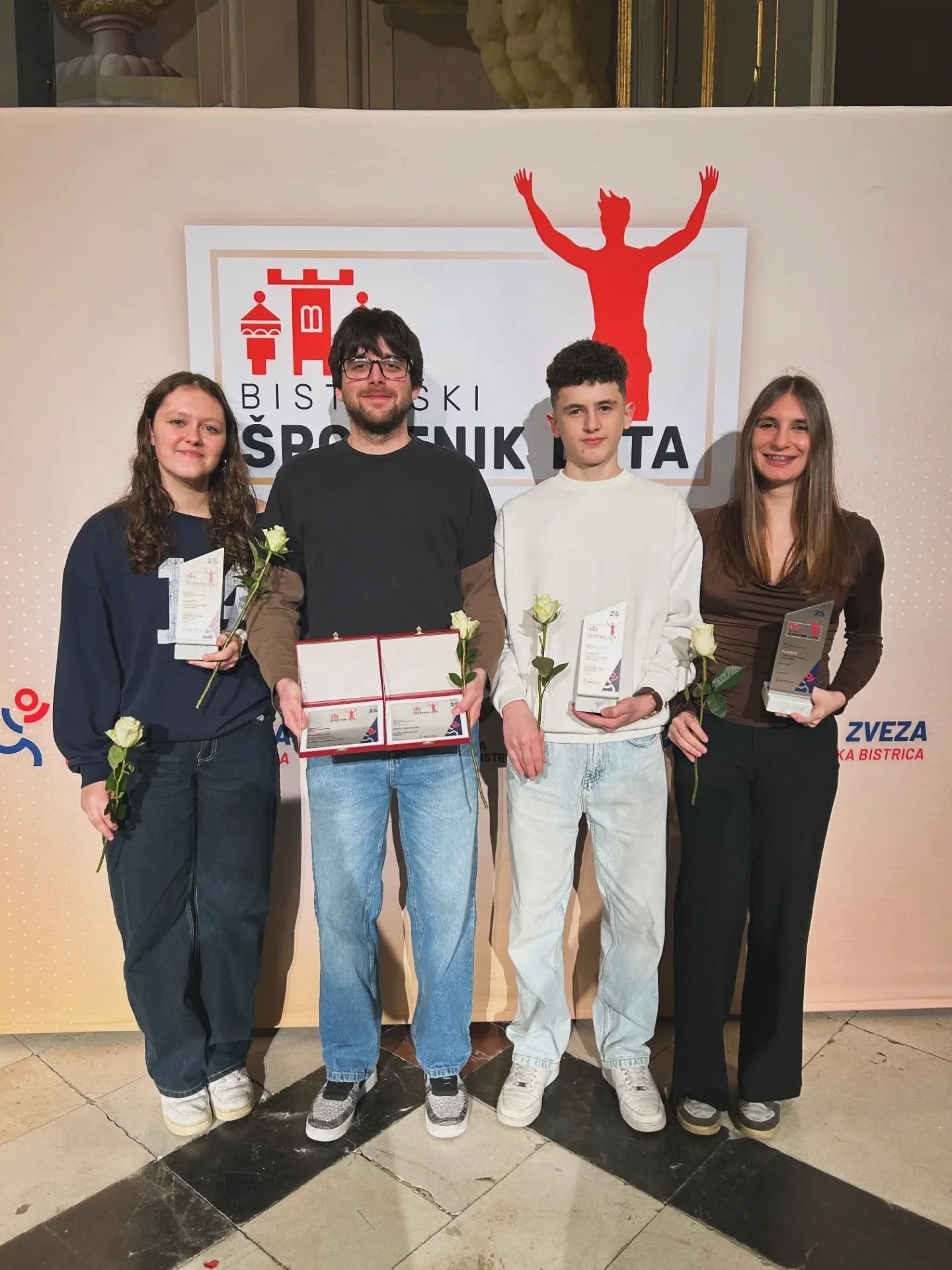 Bistri&scaron;ki &scaron;portnik leta 2025 🥏

Udeležili smo se prireditve Bistri&scaron;ki &scaron;portnik leta 2025, kjer smo skupaj s &scaron;portno skupnostjo praznovali trud, vztrajnost in &scaron;portni duh.

Posebej smo ponosni, da so priznanj