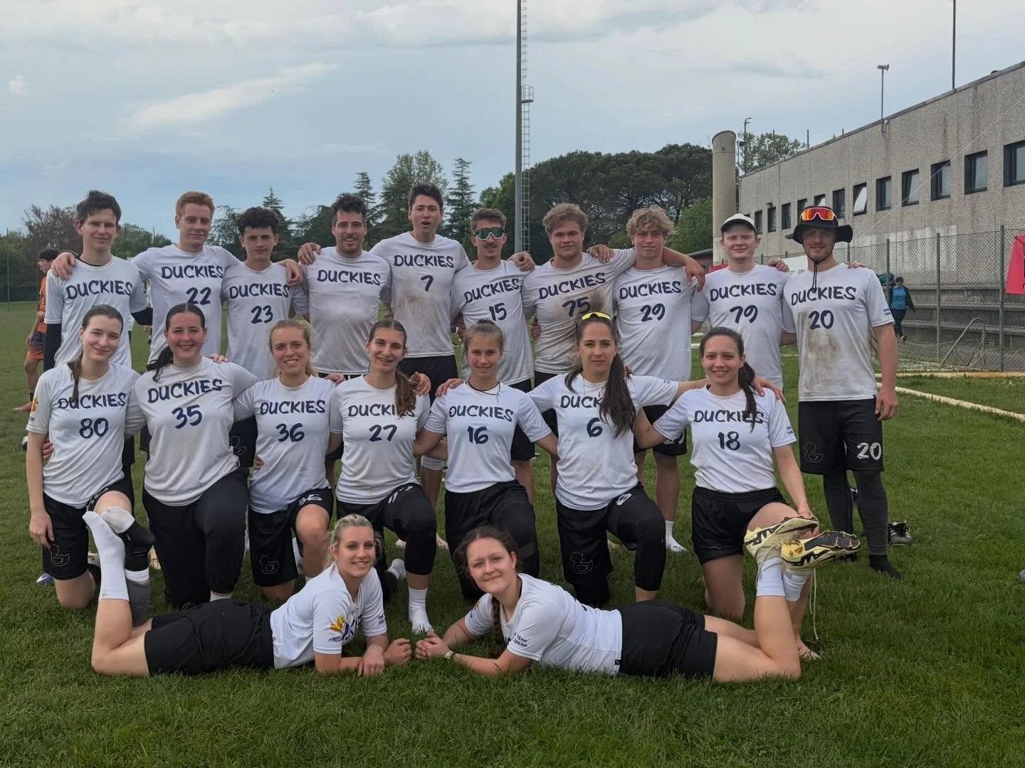 📍PADOVA - EUCS SPRING TOUR

Vikend v Padovi = 6 tekem, nova
poznanstva in veliko dobrega ultimatea 🇮🇹

Rubber Duckies smo se pomerili z ekipami iz cele Evrope in turnir zaključili z 2 zmagama in 4 porazi. A rezultat ne pove celotne zgodbe.

Iz tek