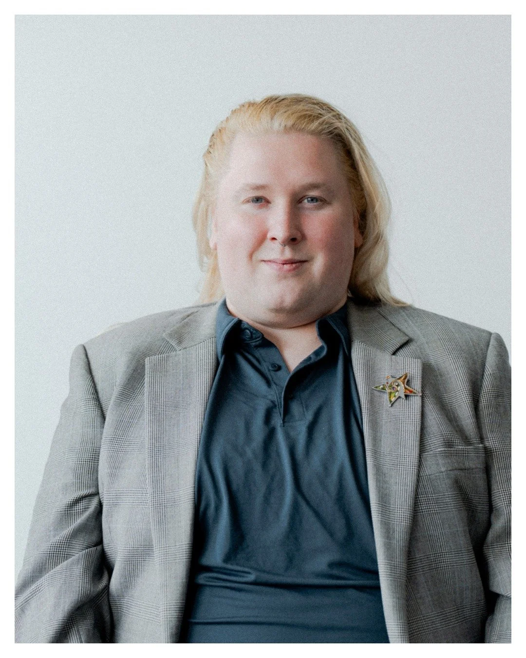 Meet Vi!

Not every student gets to work with nature as part of their high school experience. But for Vi, a Fellow at Saul High School, and their students-- that's just a normal day. 

"It is through being outdoors that we see the students conne