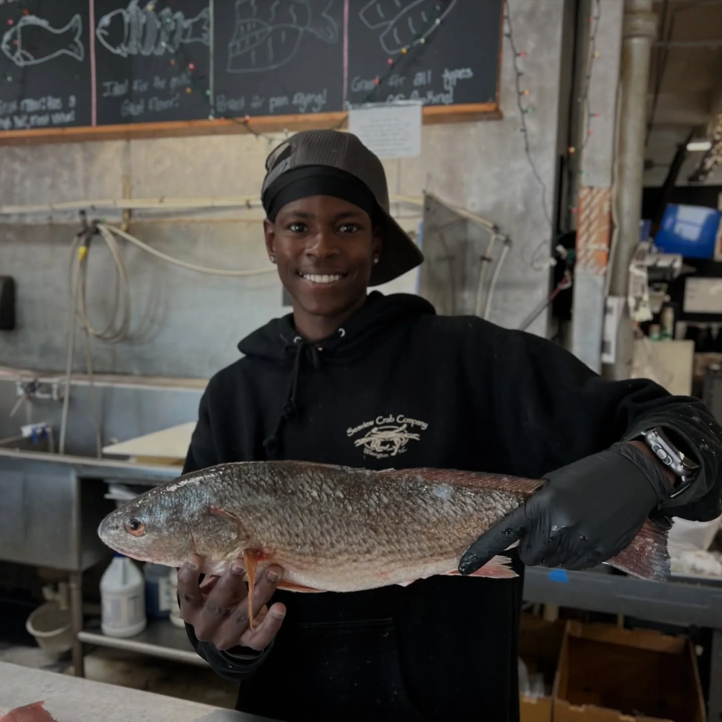 Happy #SEAFOODSATURDAY 🐟🦪🦀

There&rsquo;s no better way to enjoy the in-between holiday stretch than with a plate full of SEAFOOD‼️ The markets are fully loaded! Tons of fresh fish, salty oysters, and live crabs. Plus fried NC Speckled Trout sandw