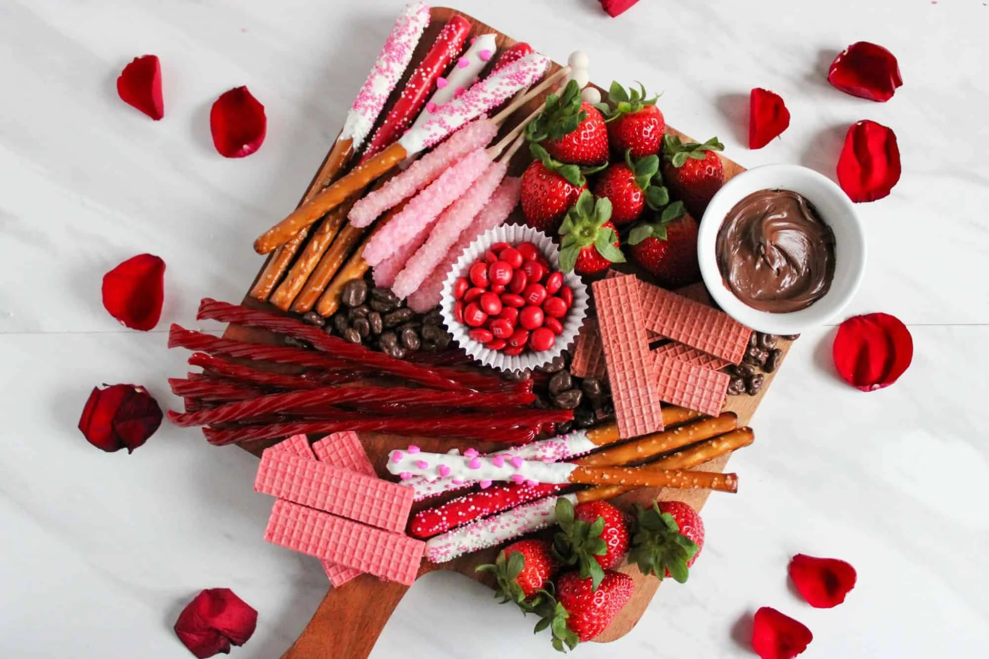 🍰 Mid-month celebrations call for something sweet! Add our Nibble Nook Cart to your soft play setup for a wow factor parents and kids love 🎉

#TheNibbleNookCart #LittleBellesEvents #SoftPlayHire #CharcuterieCatering #PartyPlanner #EventStyling #Pas