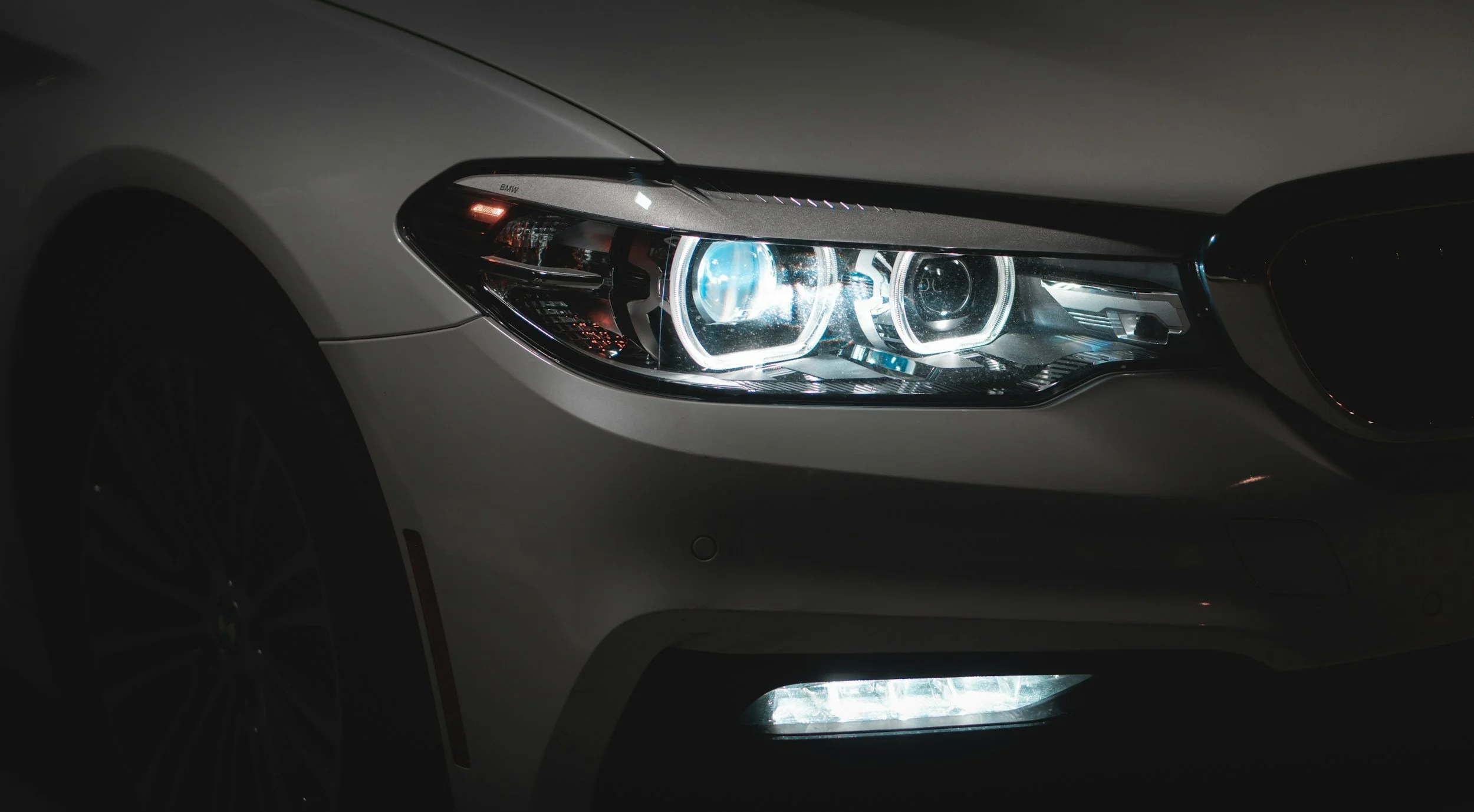 Headlight Restoration: Is It Worth It? Here's What Every Driver Should Know
