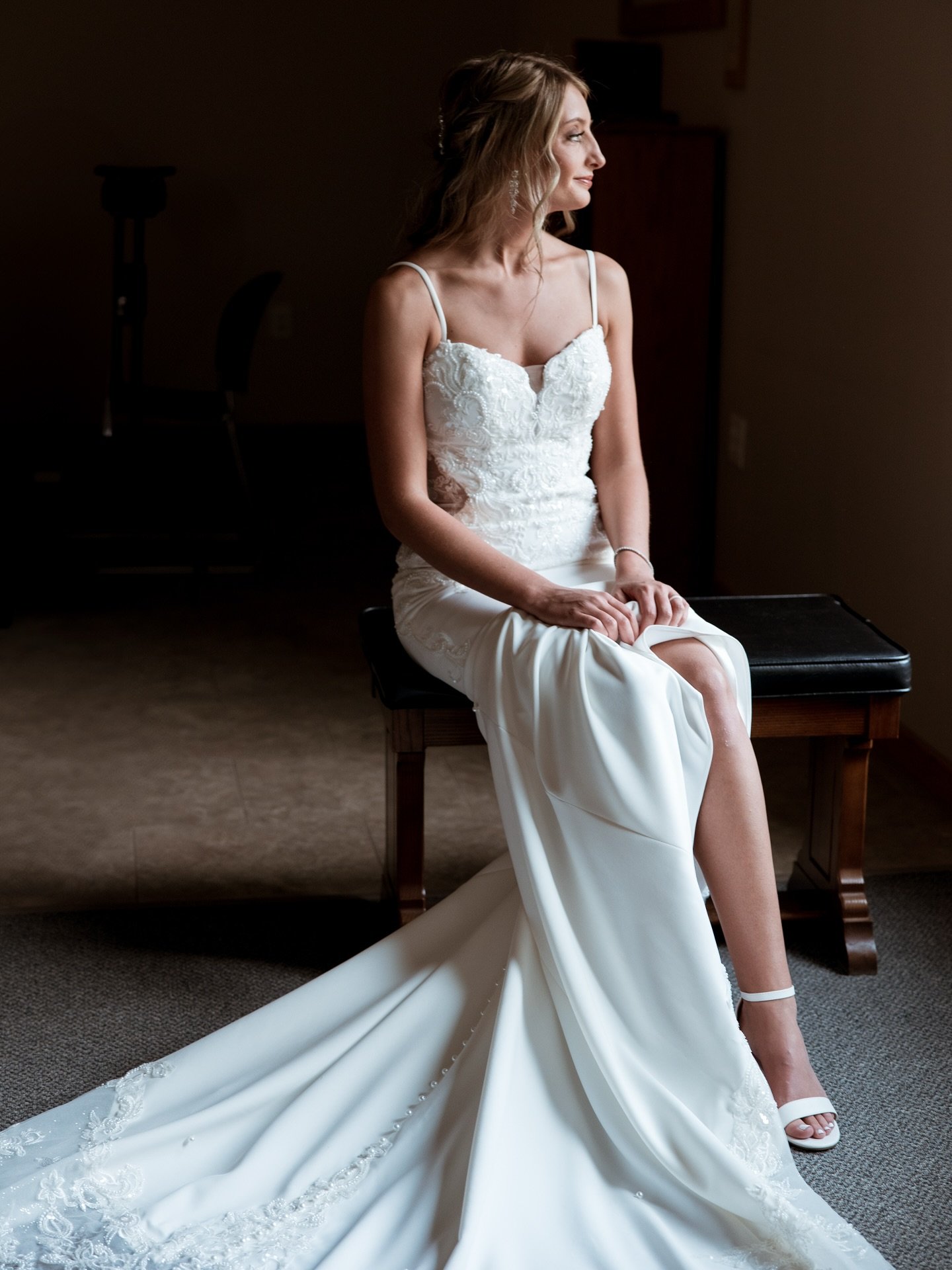 One non-negotiable for all my weddings is giving everyone at least 30 minutes of downtime before the ceremony. No scheduled photos and no rushing around is an absolute must in respect for the bride and groom who are about to make vows that bond them 