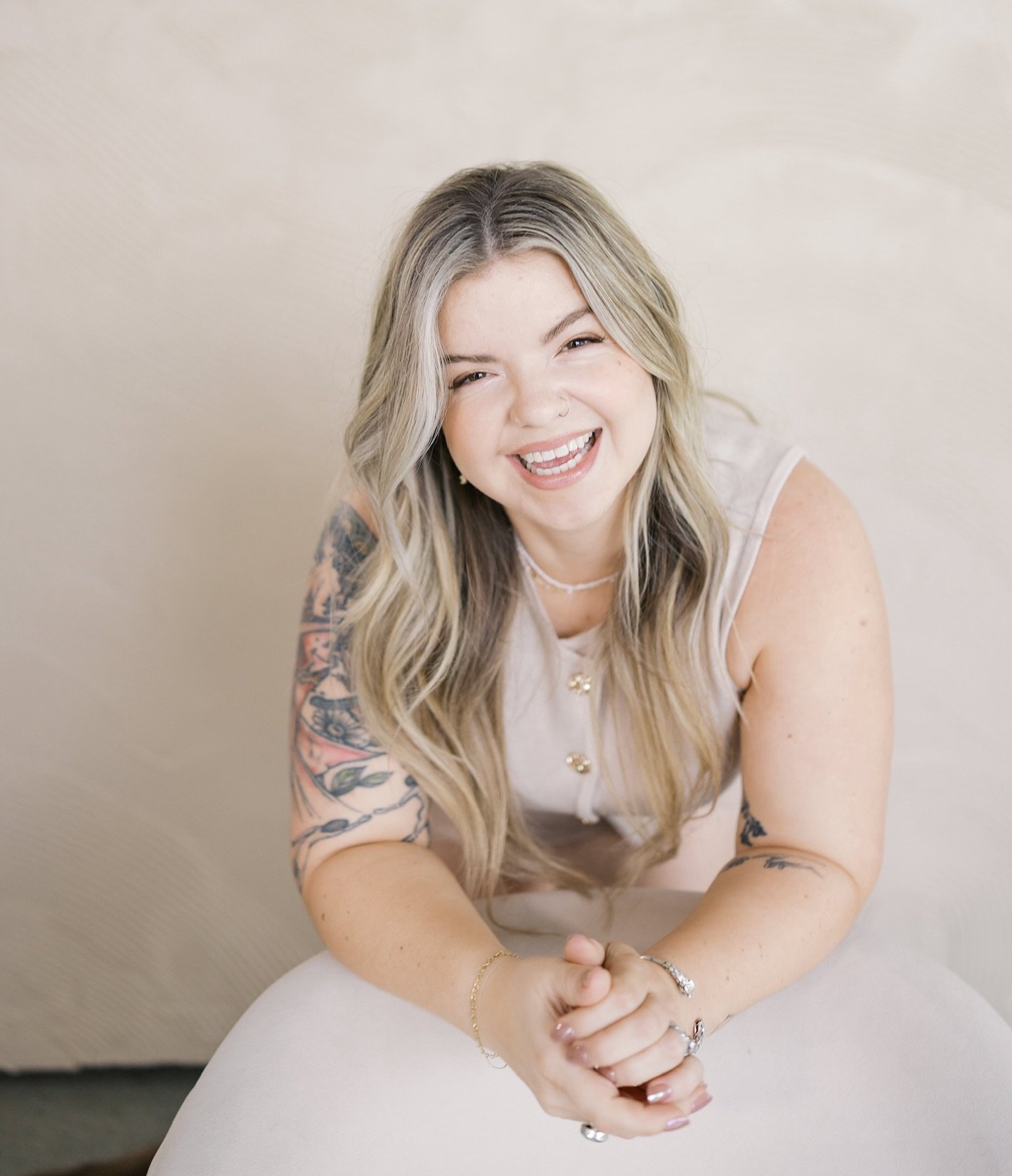 Mom brain and boss energy. We&rsquo;re building businesses during nap time, babes. 

#photographer #businessowner #mompreneur