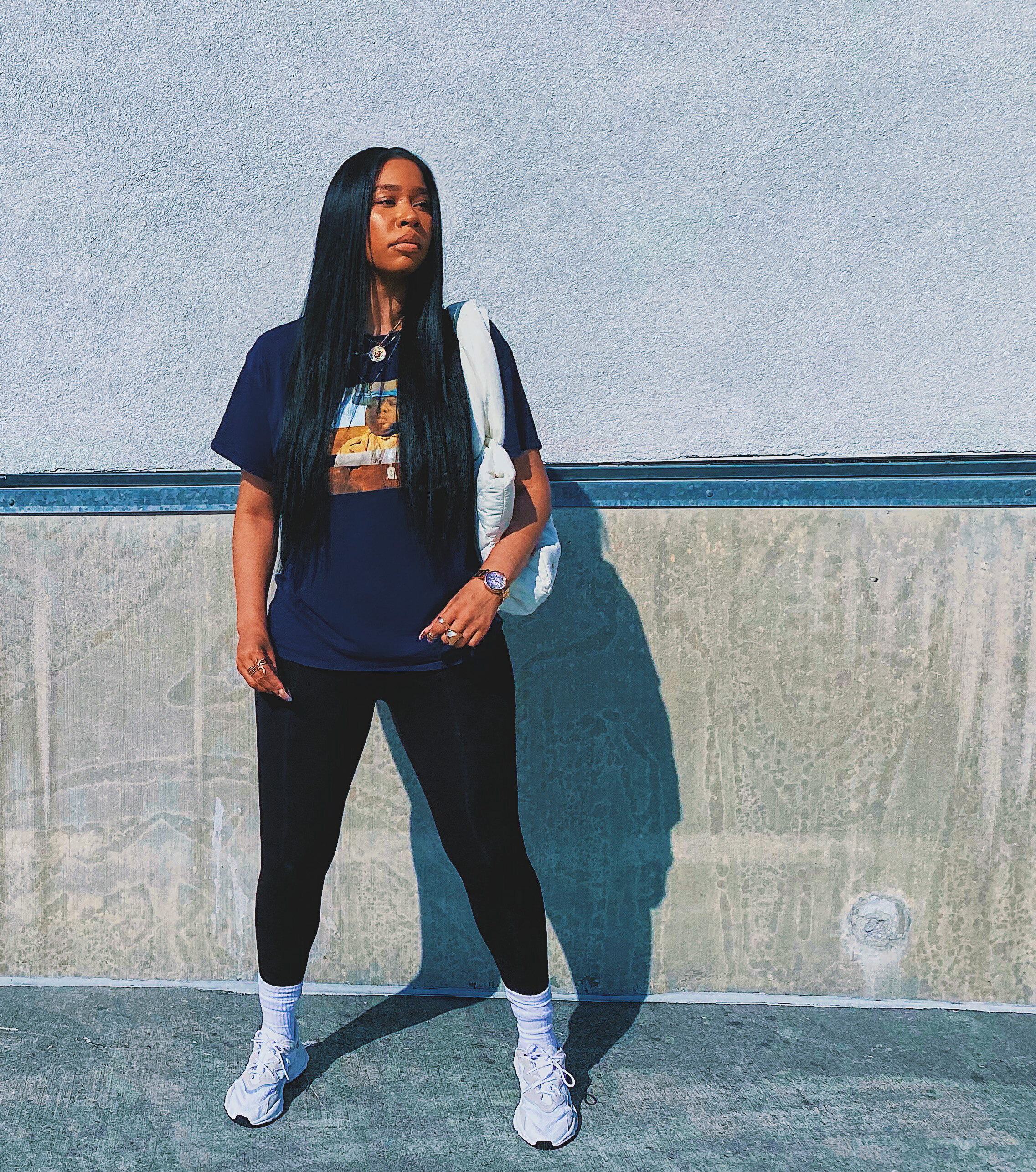   Tee option 1  (same but different color)     https://tidd.ly/39yxajL    Tee option 2    https://tidd.ly/39yqx0K    Tee option 3    https://tidd.ly/2BCWIzz    Tall leggings    https://rstyle.me/cz-n/eeksijcyh67    Regular length    https://rstyle.me