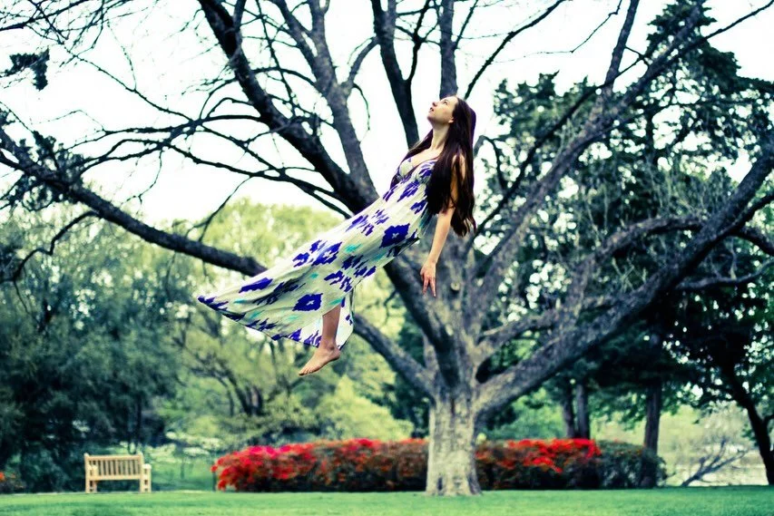 Through the years, I&rsquo;ve always had a camera in my hands. In the last few, I have stopped sharing, but now is a new era. This turning of the year marks 10 years in business as an agent of my own business, so it is time to share once more. 

Plea