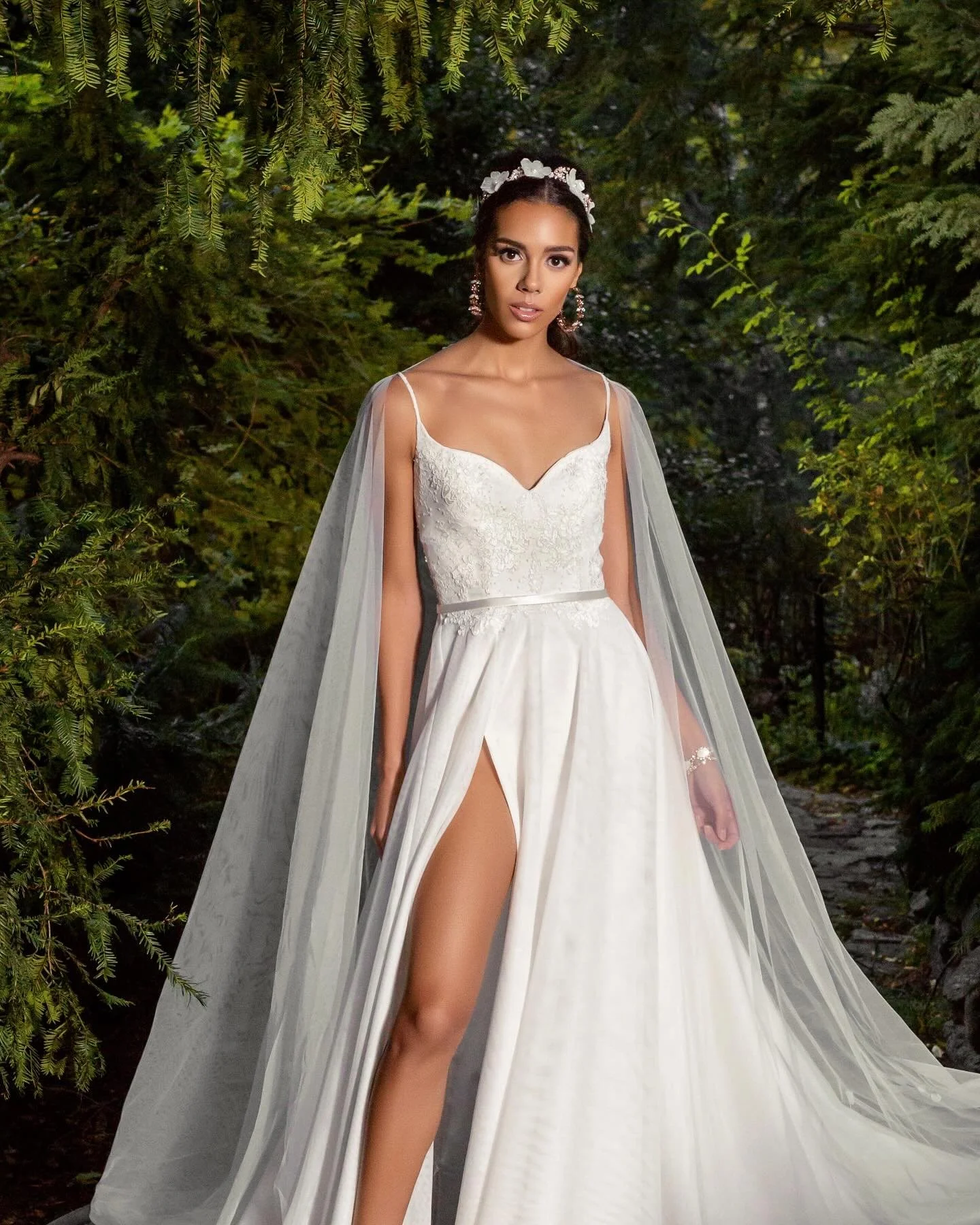 Glam on this absolutely stunning bombshell @kayxlicious for the visionary that is @judejowilsonbride 

Dress : @judejowilsonbride 
Hair + Makeup : @hairandmakeupbyjha
Photography: @wes.photographer 

Products:
Complexion: @armanibeauty @lauramercier 