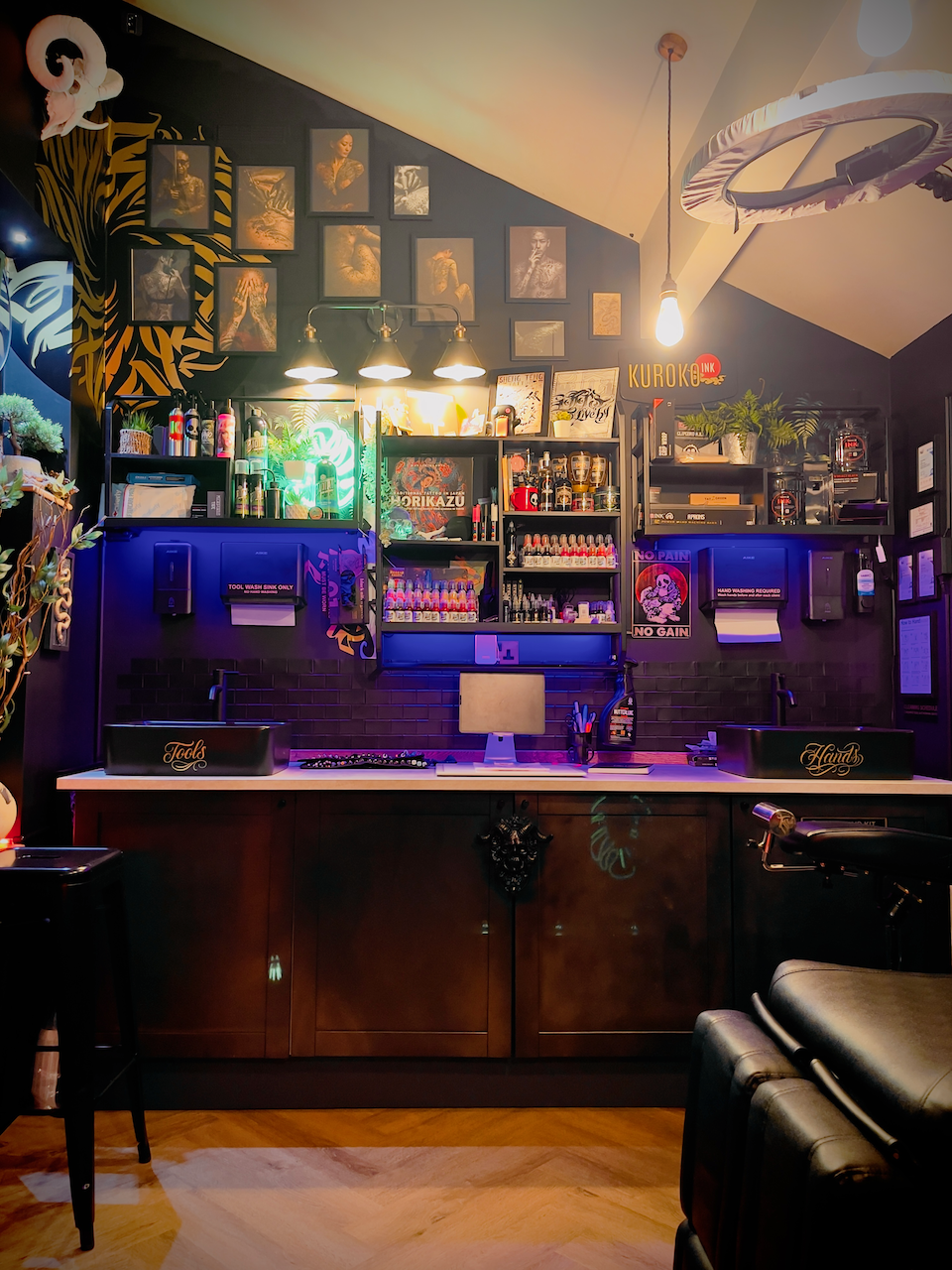 Reception and display area inside Kuroko Ink studio