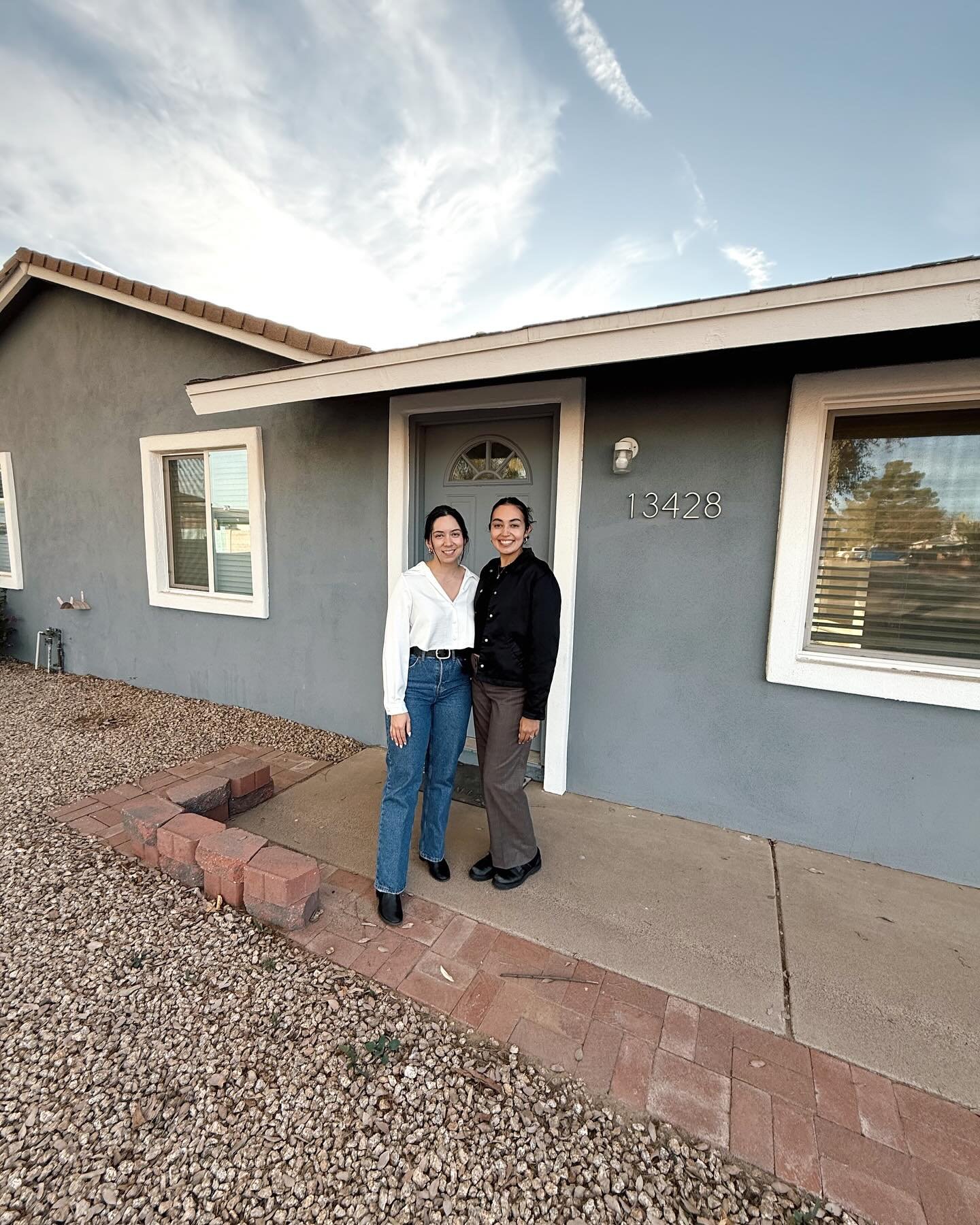 Today I got to hand the keys off to my sweet friends first home🔑✨ I remember over two years ago, before getting my license, Kirsten and I would sit in my classroom at lunch giggling and searching houses on Zillow for her and her husband to grow thei