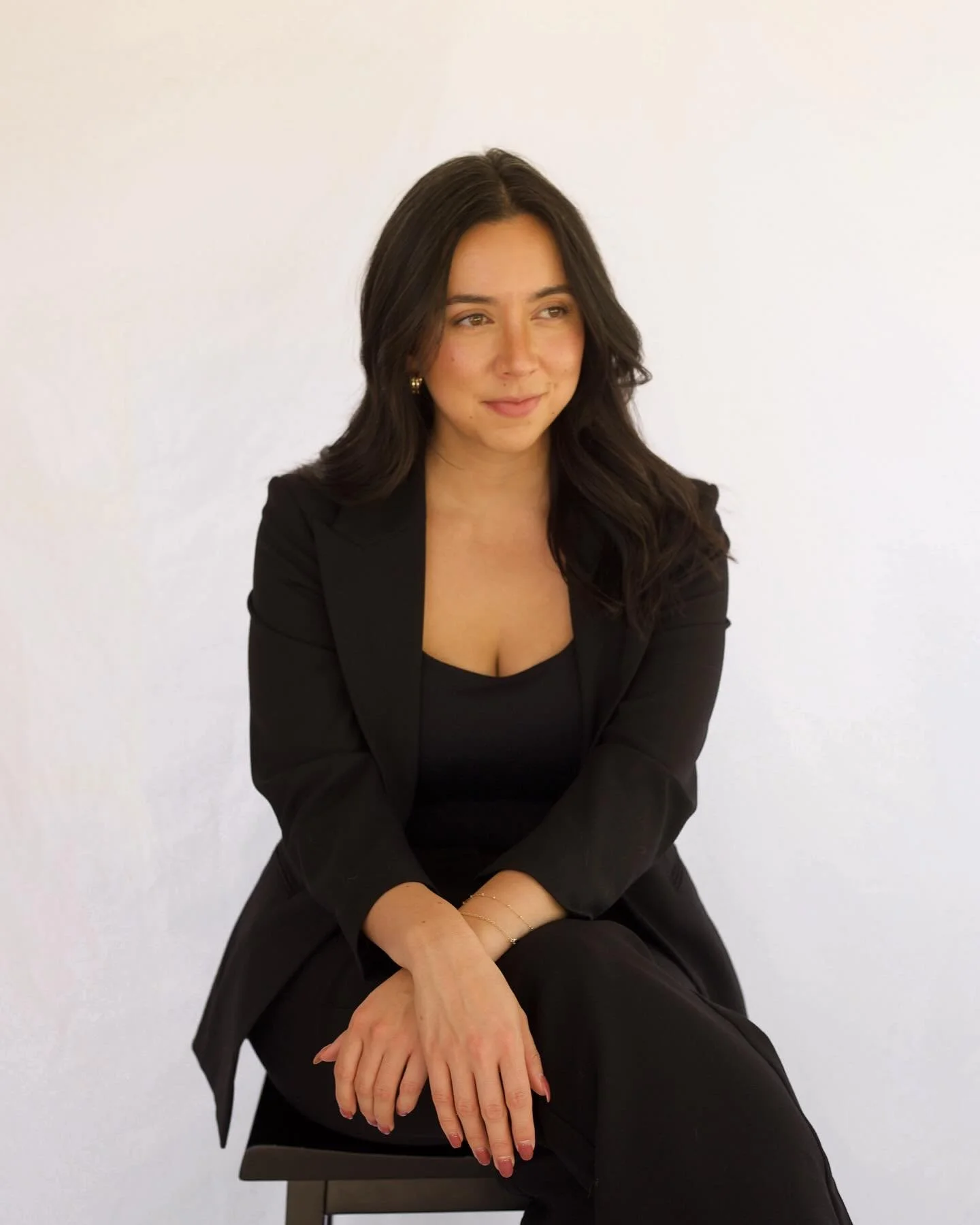 Big changes ahead! ✨ After an incredible 7 years in education, I&rsquo;ve decided to switch gears and dive into the world of real estate 🤗. Feeling excited to see where this new journey takes me. Swipe to see two of my cutest supporters 🐾🤍