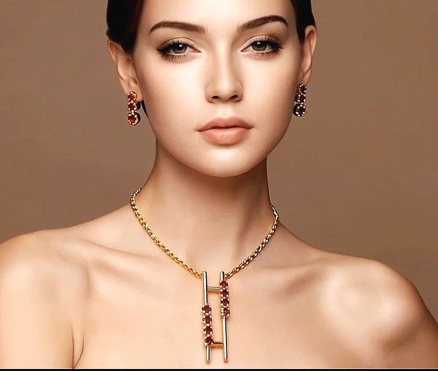 Rose Gold Garnet Jewelry in Prague: A Modern Take on Czech Tradition