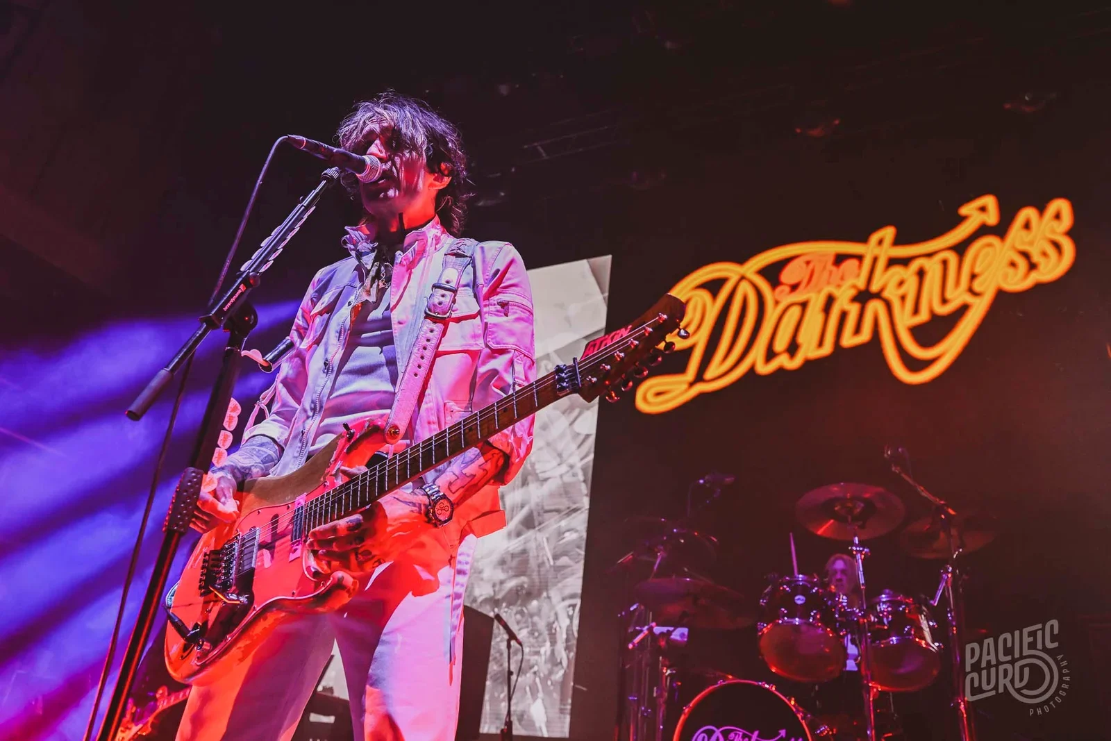 The Darkness review by Rhiannon Ellen @ The Bristol Beacon
