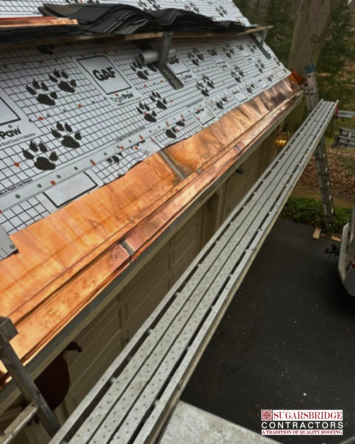 copper-downspout-and-eave-pipe-installation-01.png