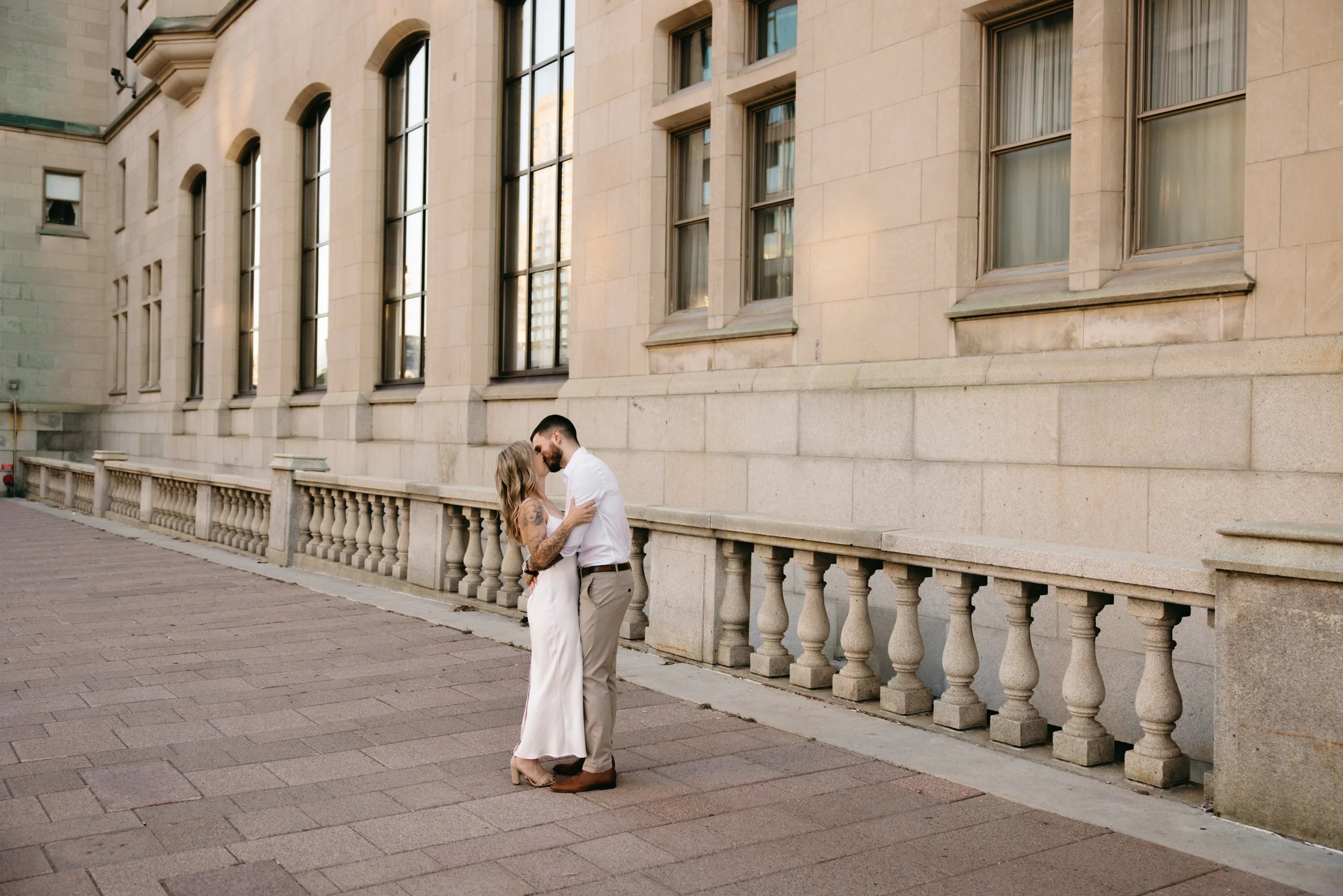 ottawa-downtown-engagement-session-0052.jpg