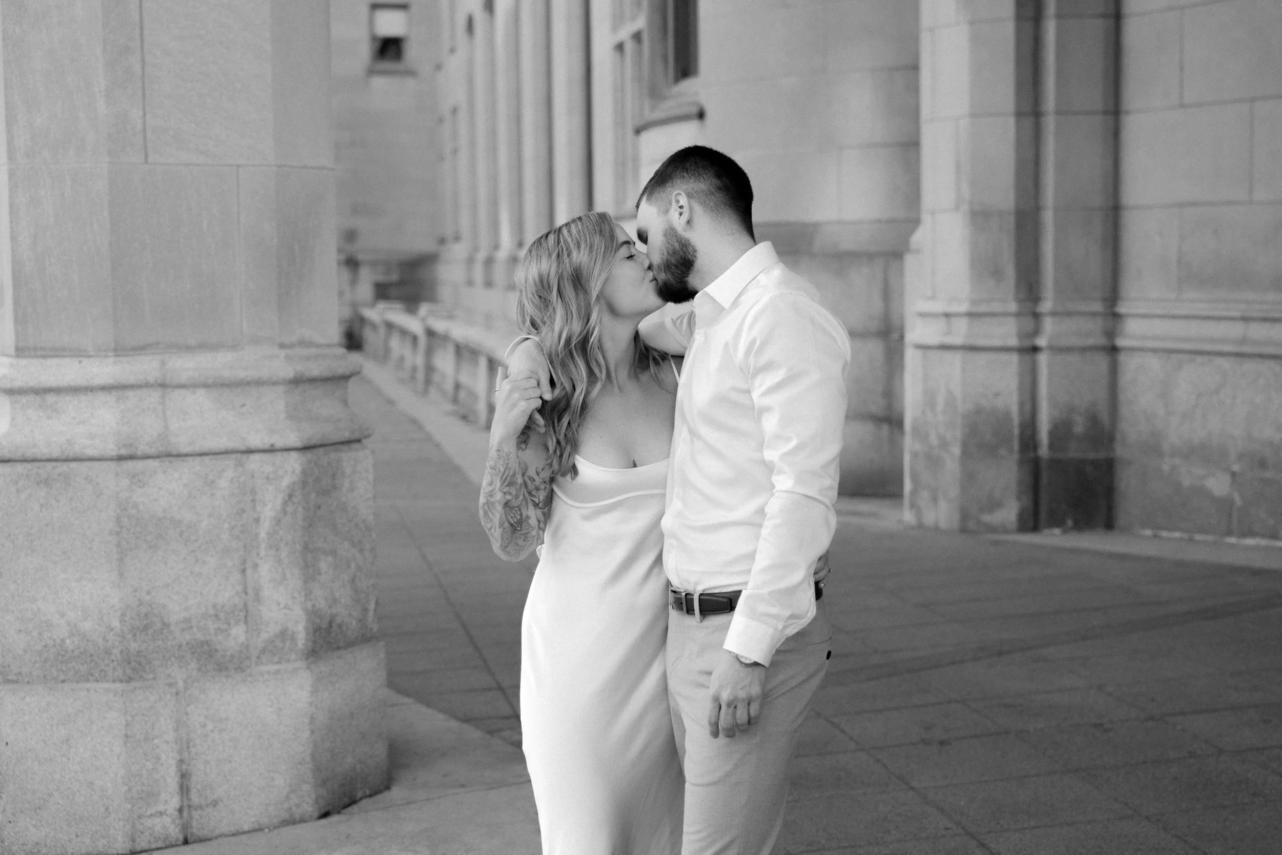 ottawa-downtown-engagement-session-0041.jpg