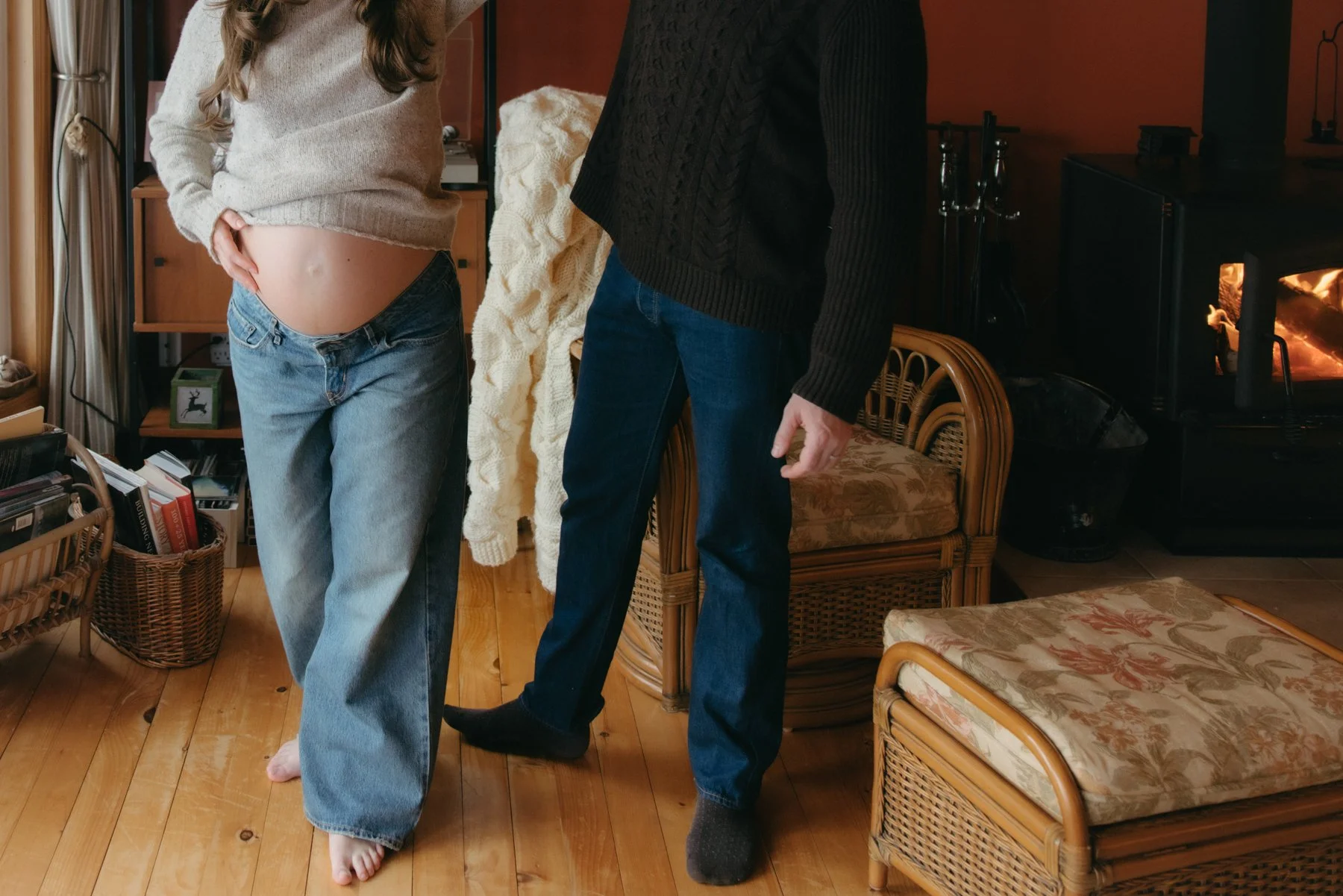 Ottawa-Maternity-Session-Cottage-0078.jpg
