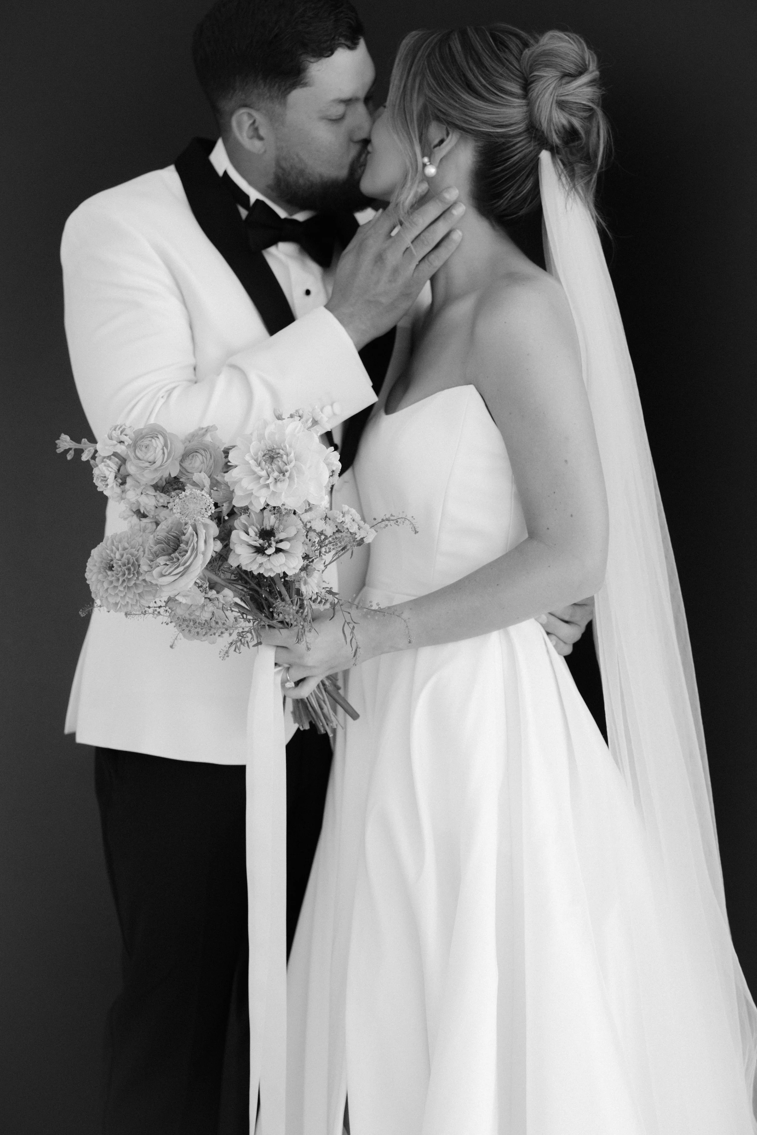 GraceAndGold-KK-WED-0371.jpg