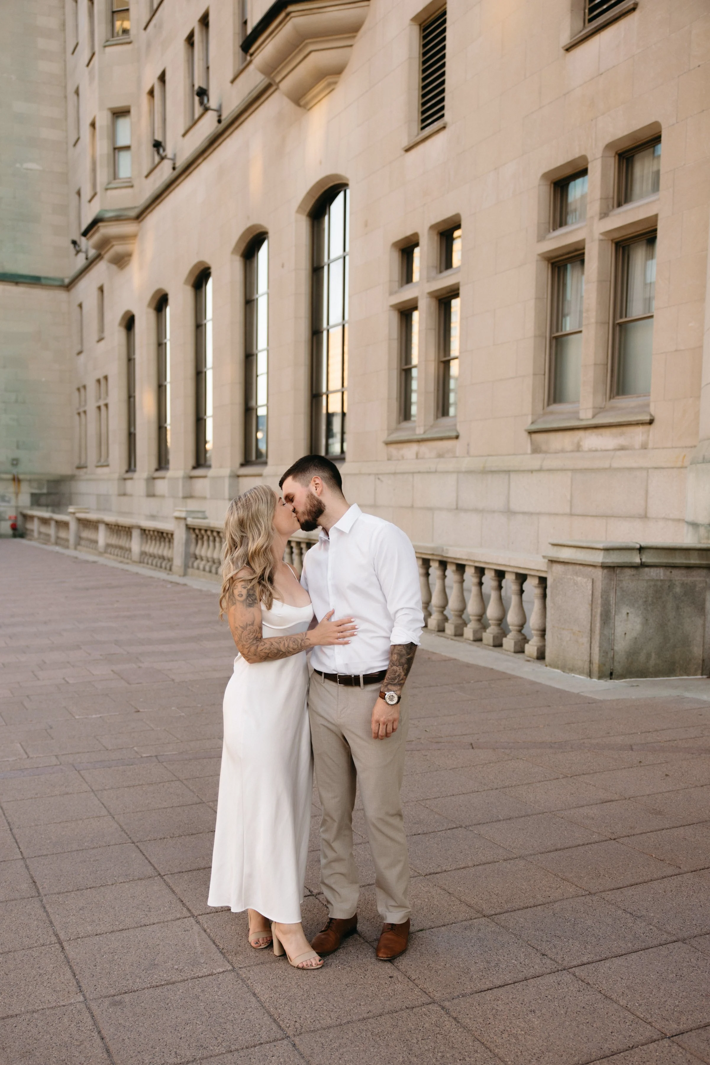 ottawa-downtown-engagement-session-0064.jpg