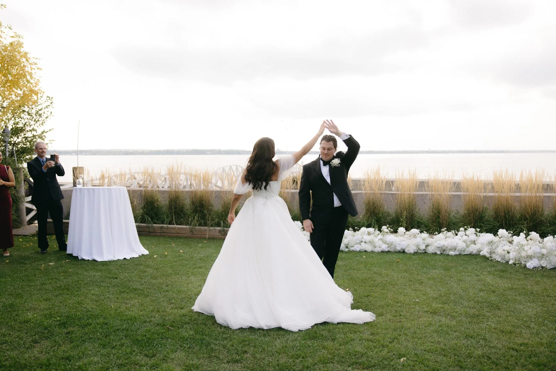 britannia-yacht-club-wedding-mn-0159.jpg