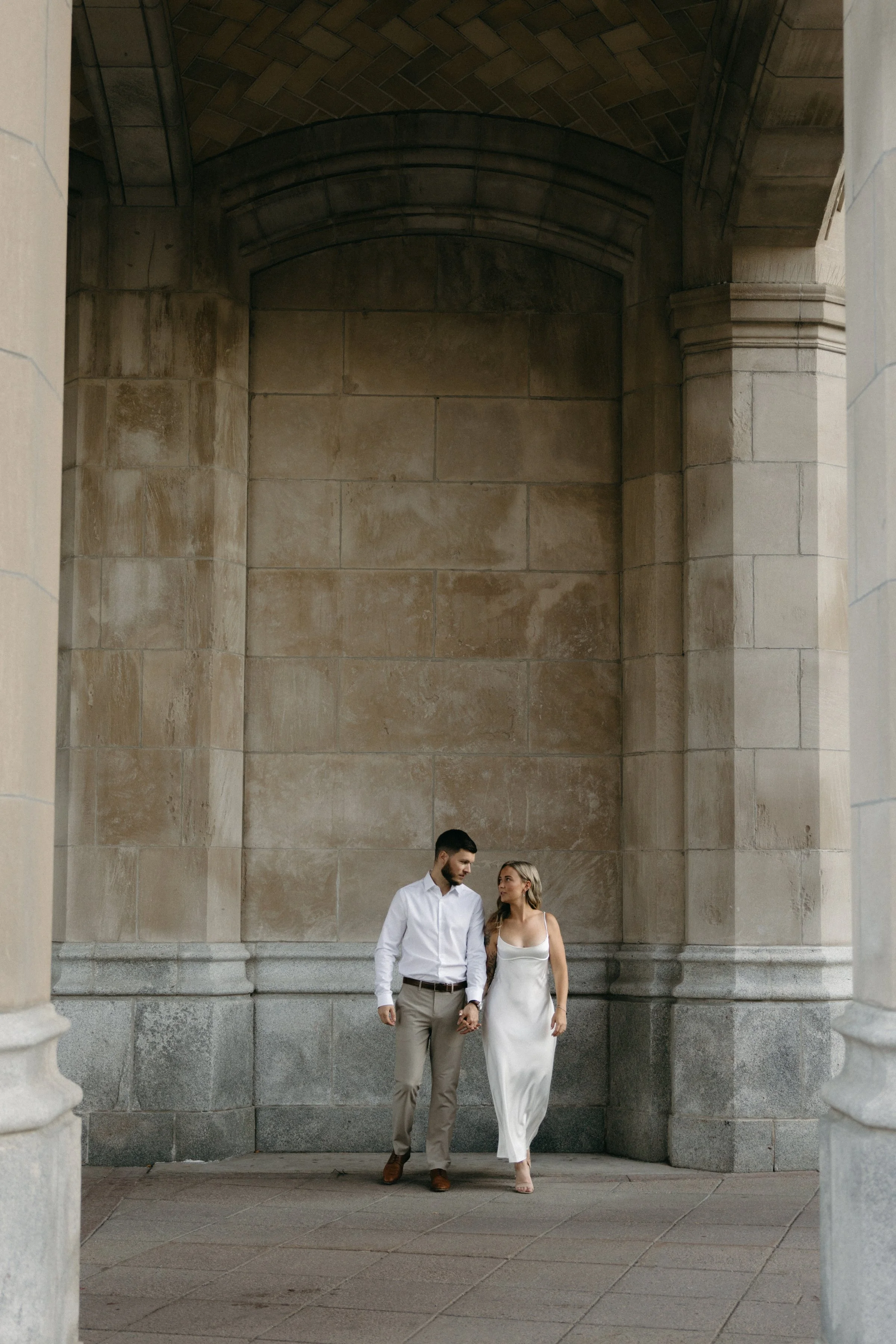 ottawa-downtown-engagement-session-0014.jpg