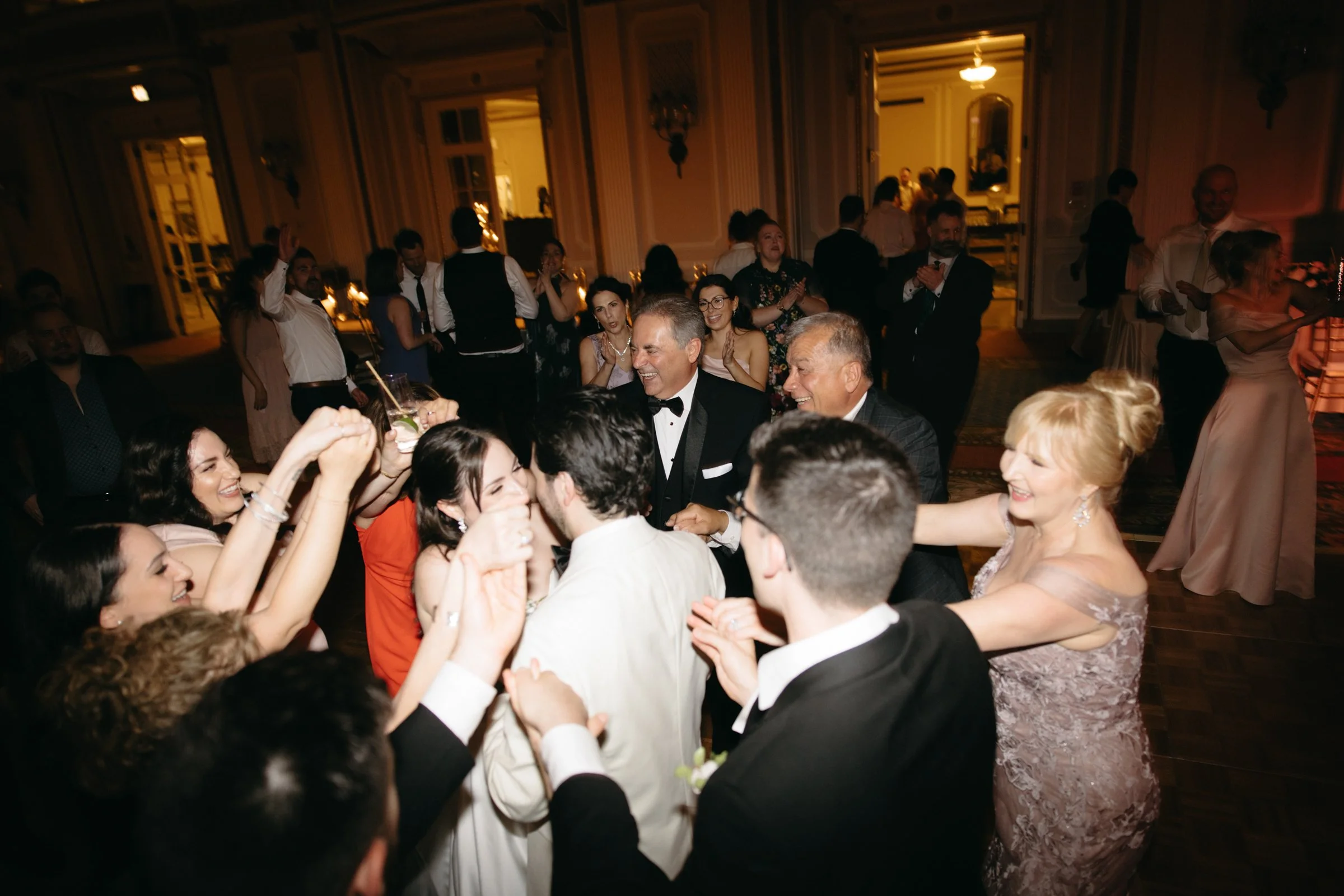 chateau-laurier-wedding-ra-0250.jpg