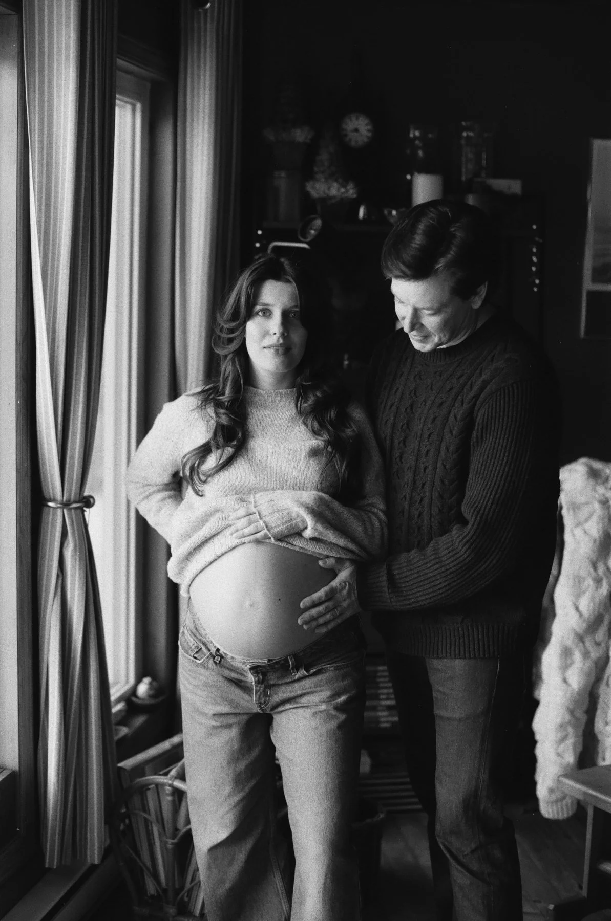 Ottawa-Maternity-Session-Cottage-0154.jpg
