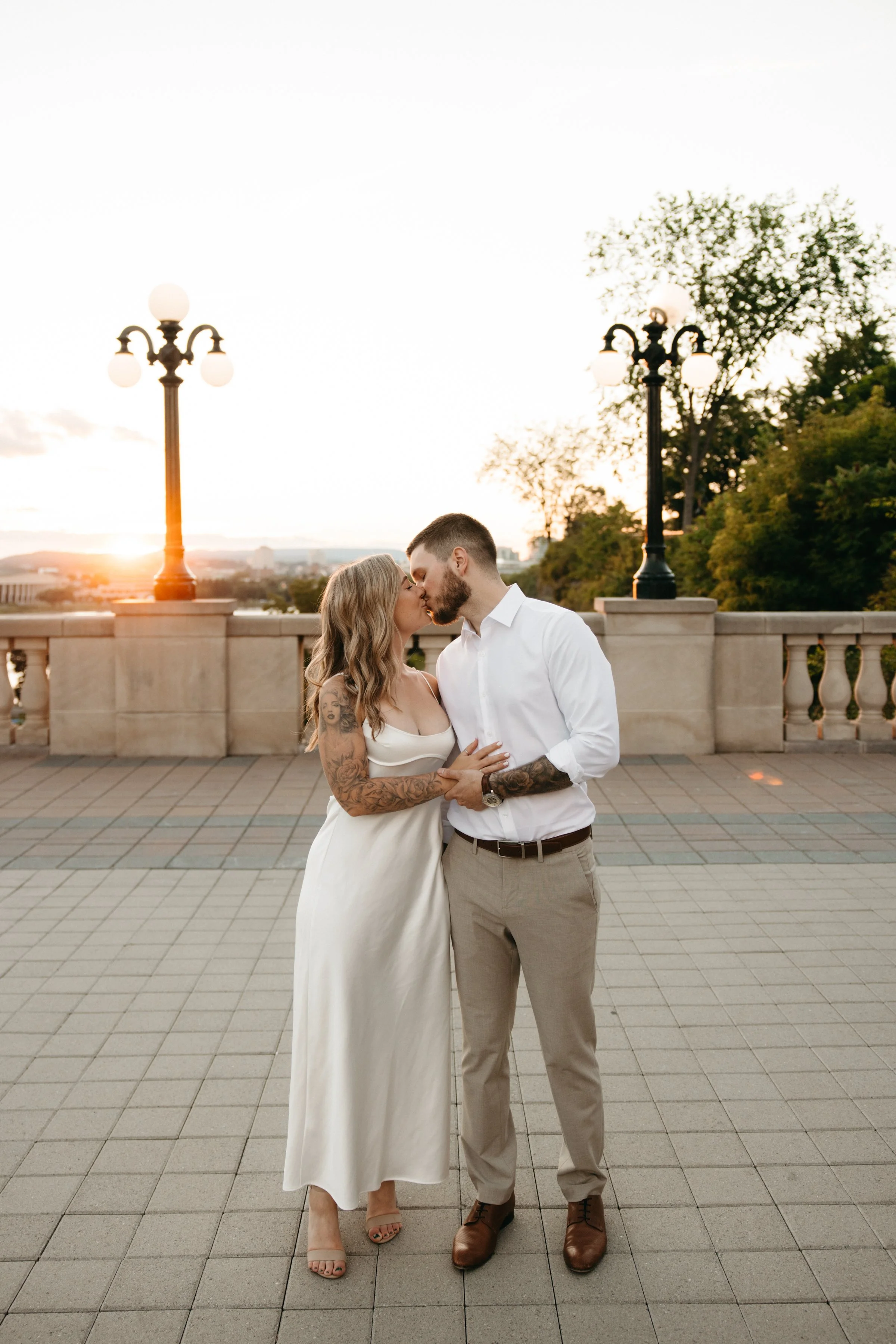 ottawa-downtown-engagement-session-0103.jpg