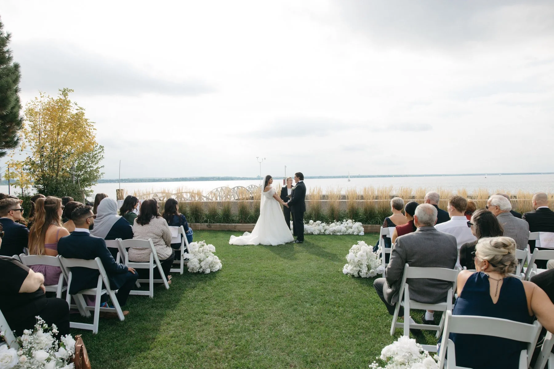 britannia-yacht-club-wedding-mn-0097.jpg