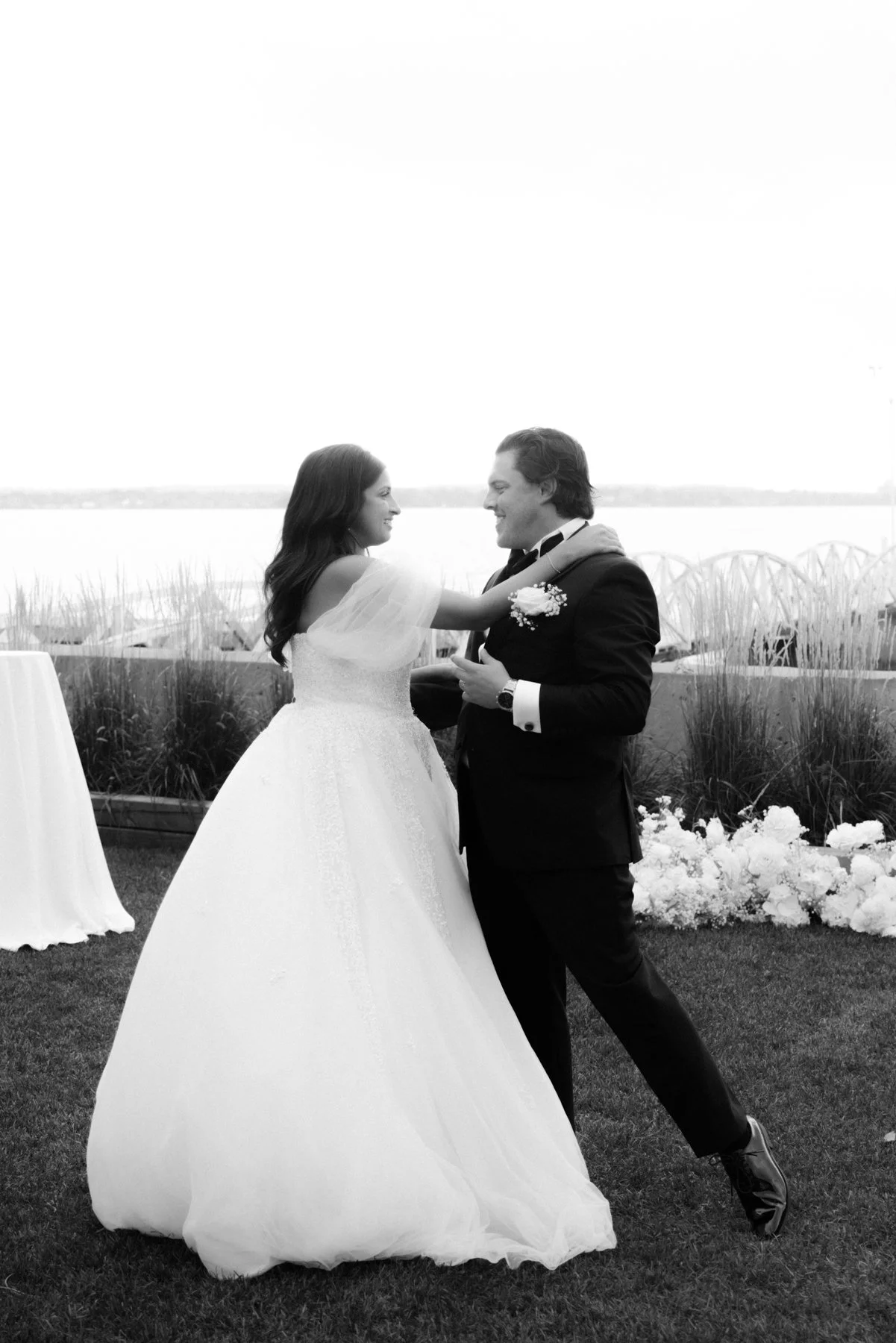 britannia-yacht-club-wedding-mn-0160.jpg