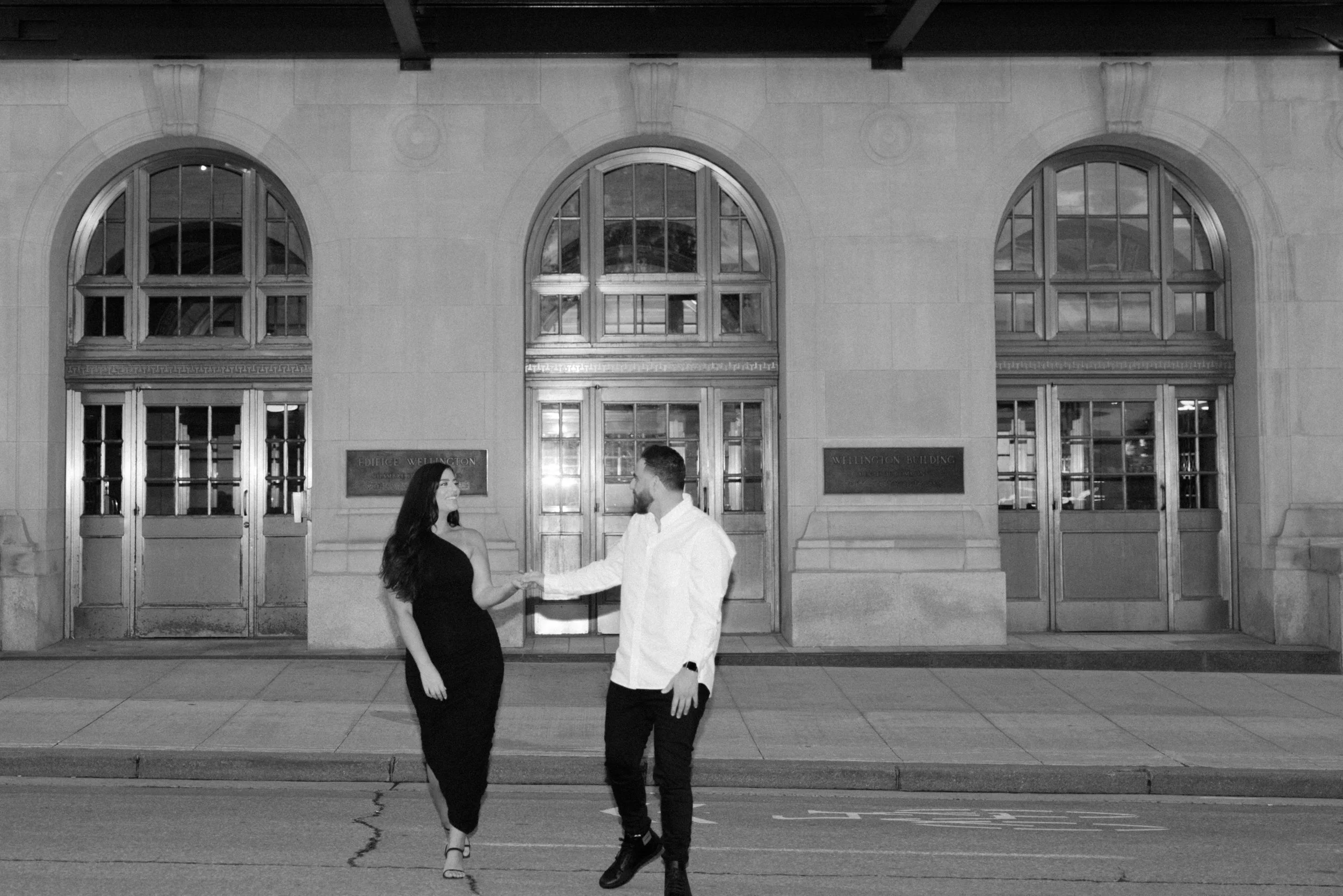 ottawa-downtown-engagement-session-0050.jpg