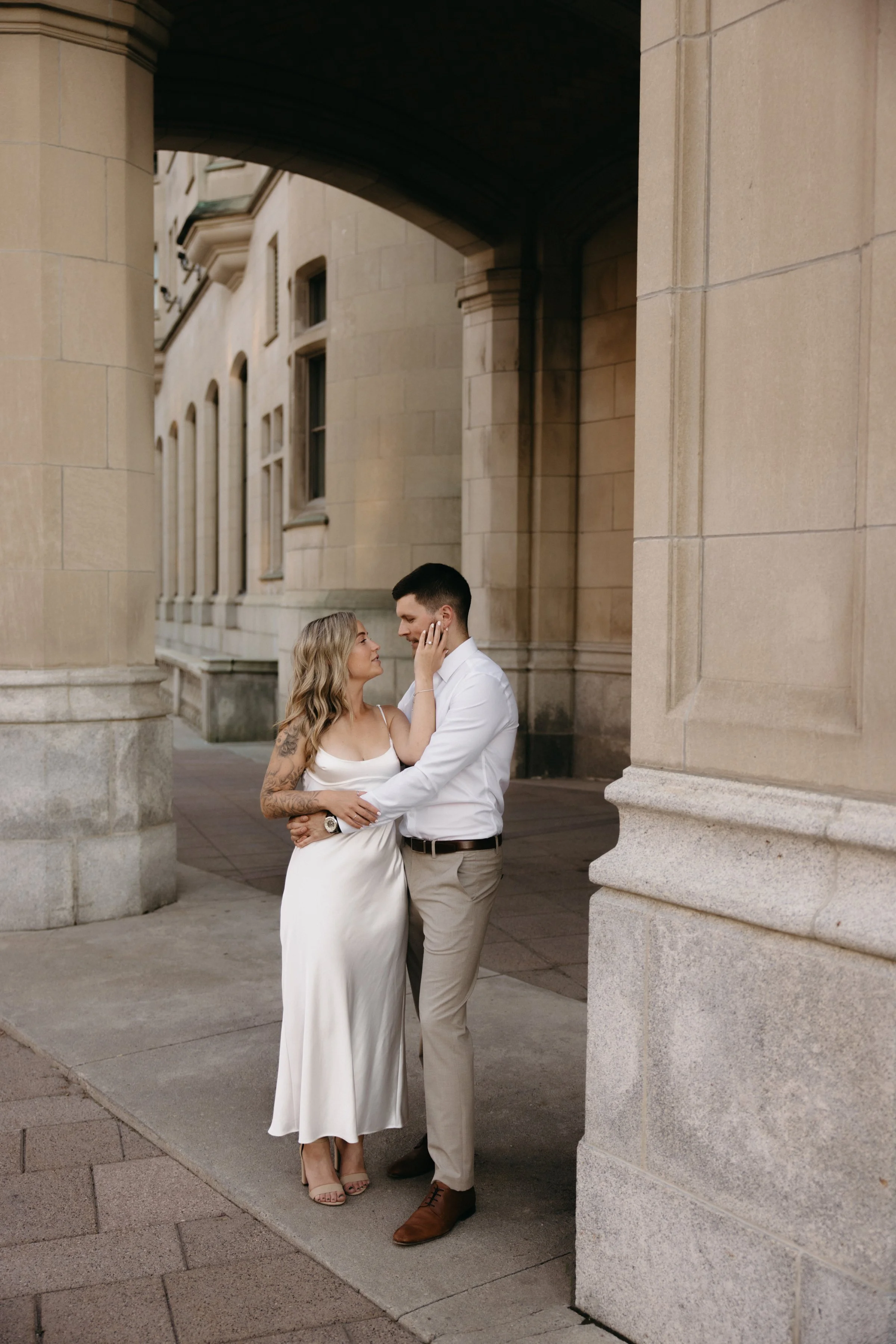 ottawa-downtown-engagement-session-0046.jpg