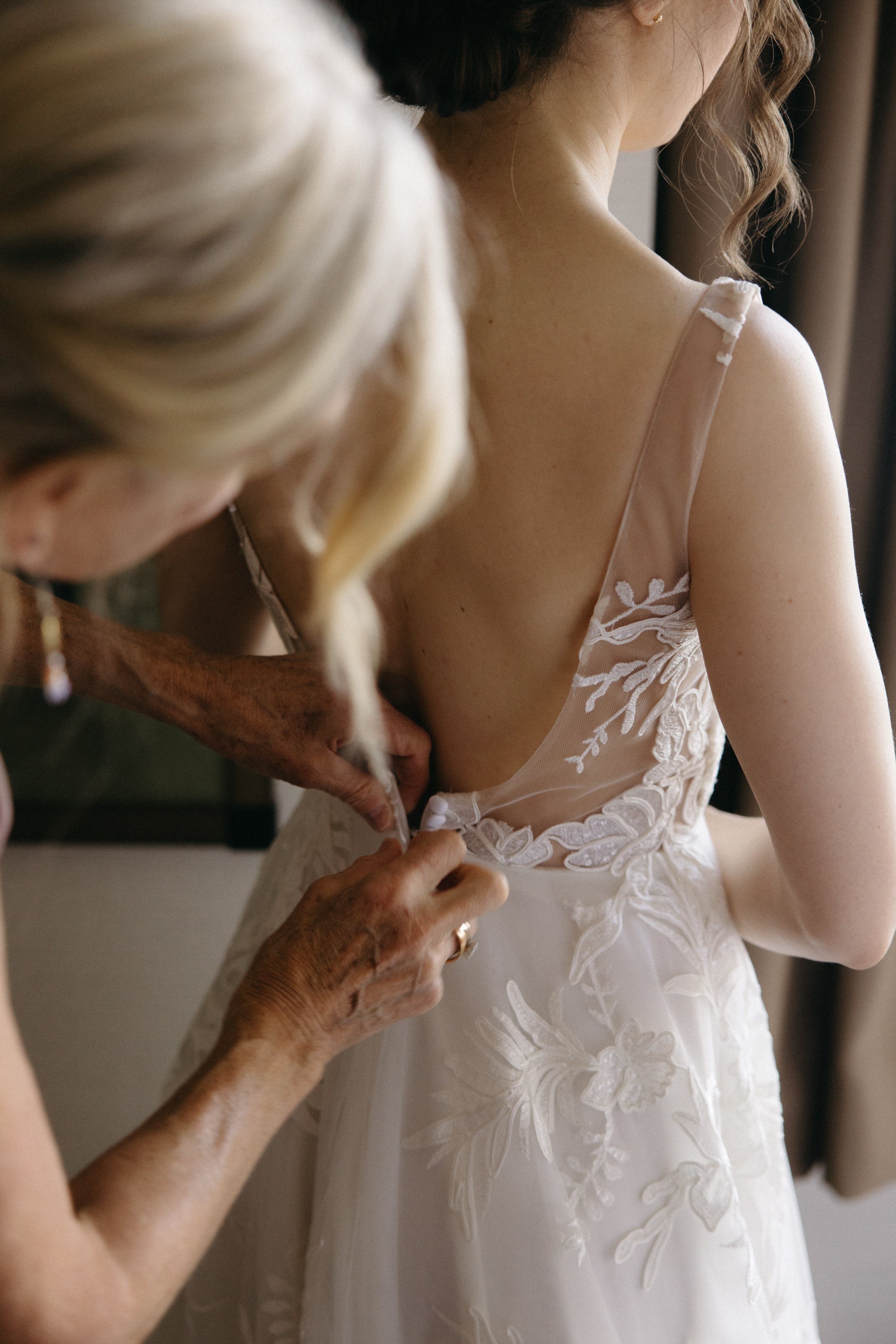 adelina-barn-wedding-0016.jpg