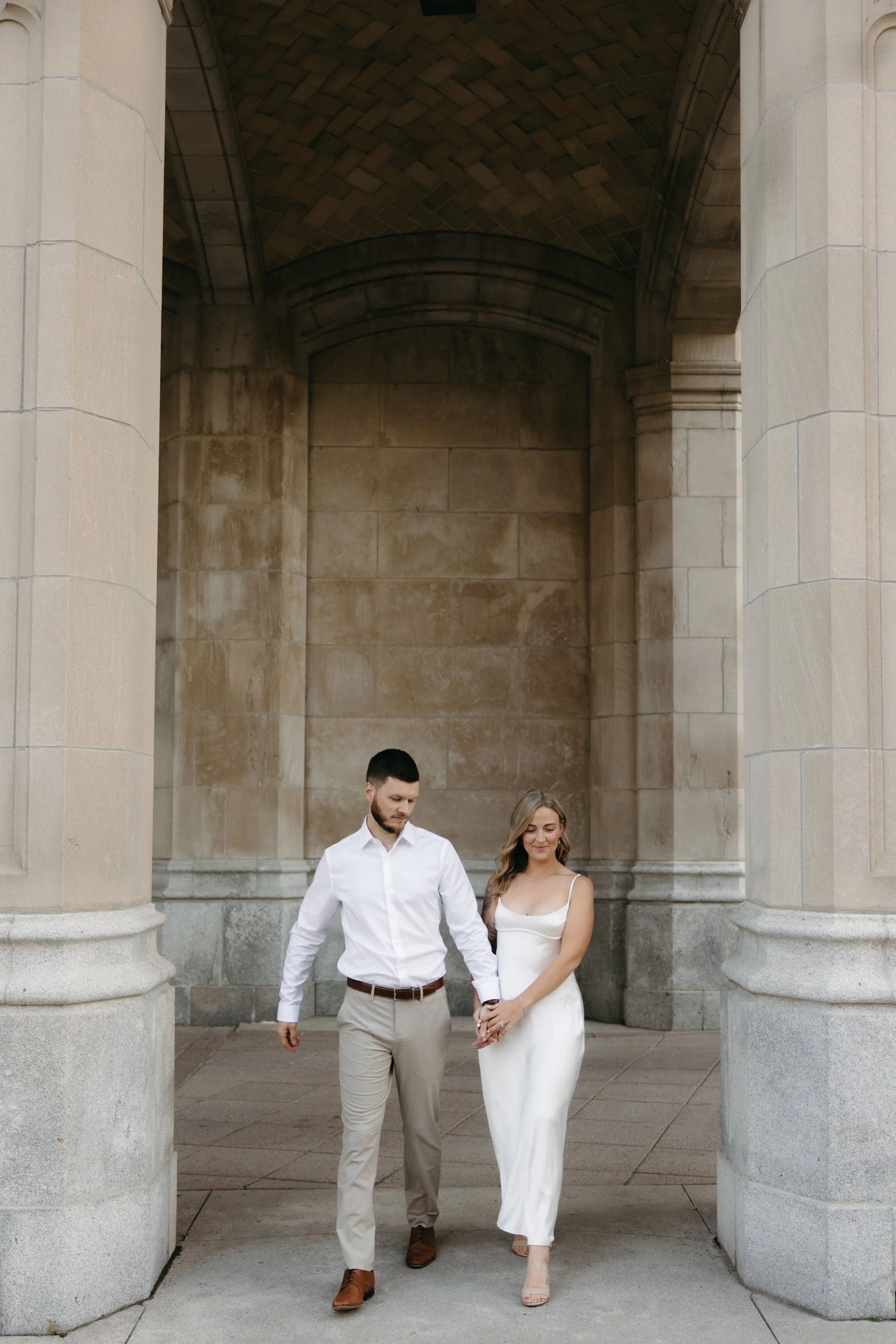 ottawa-downtown-engagement-session-0015.jpg