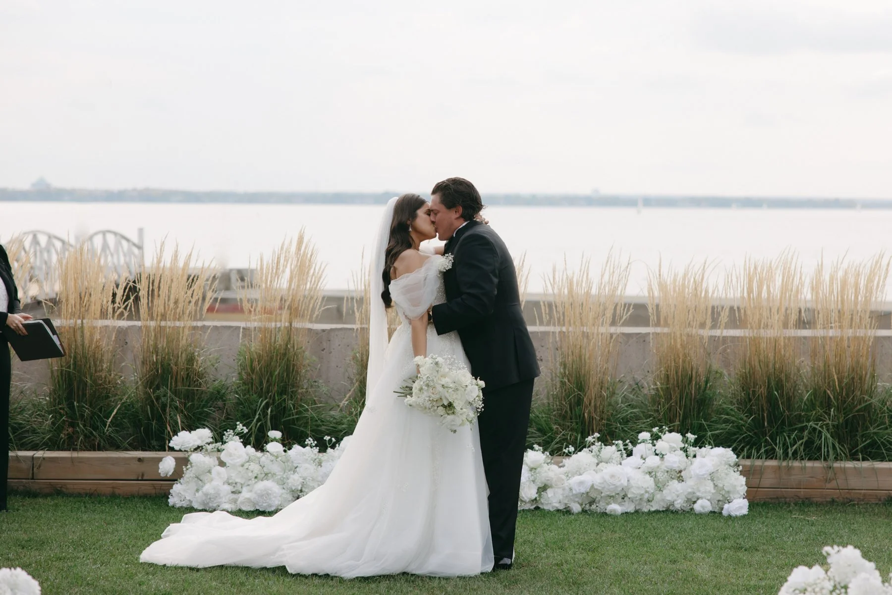 Britannia Yacht Club Wedding - Tracy Grace