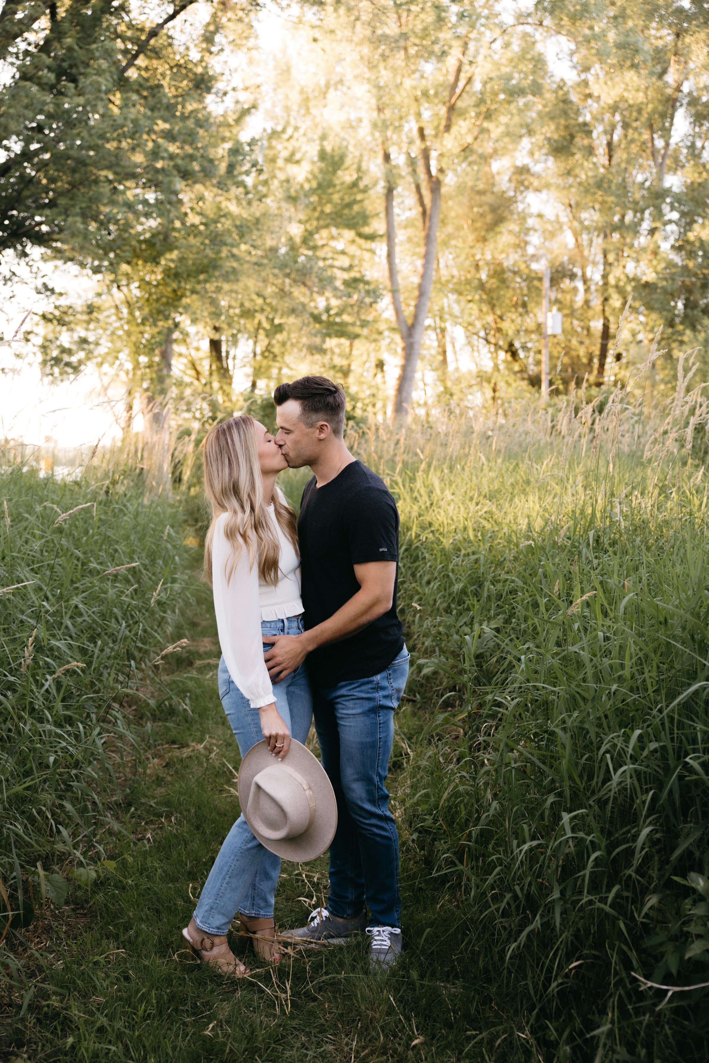 ottawa-ENGAGEMENT-photographer-0022.jpg