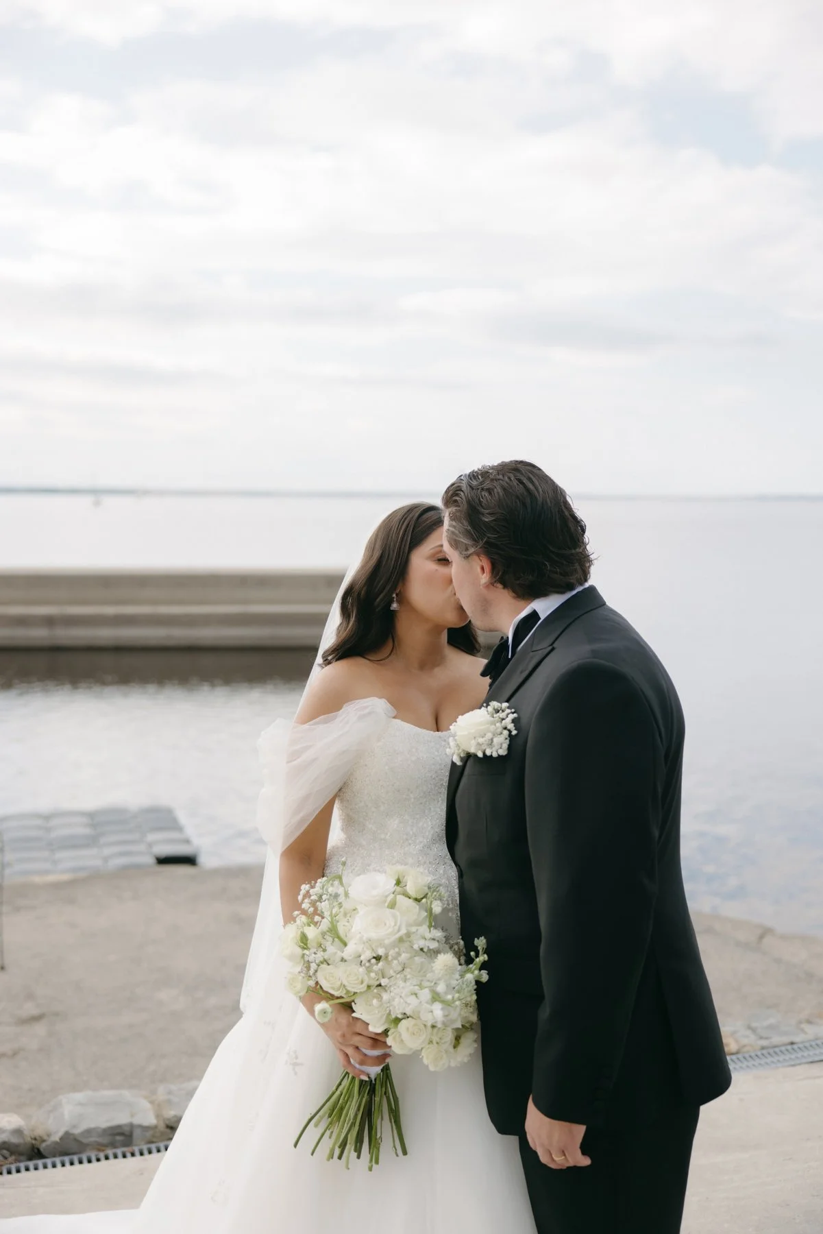 britannia-yacht-club-wedding-mn-0050.jpg