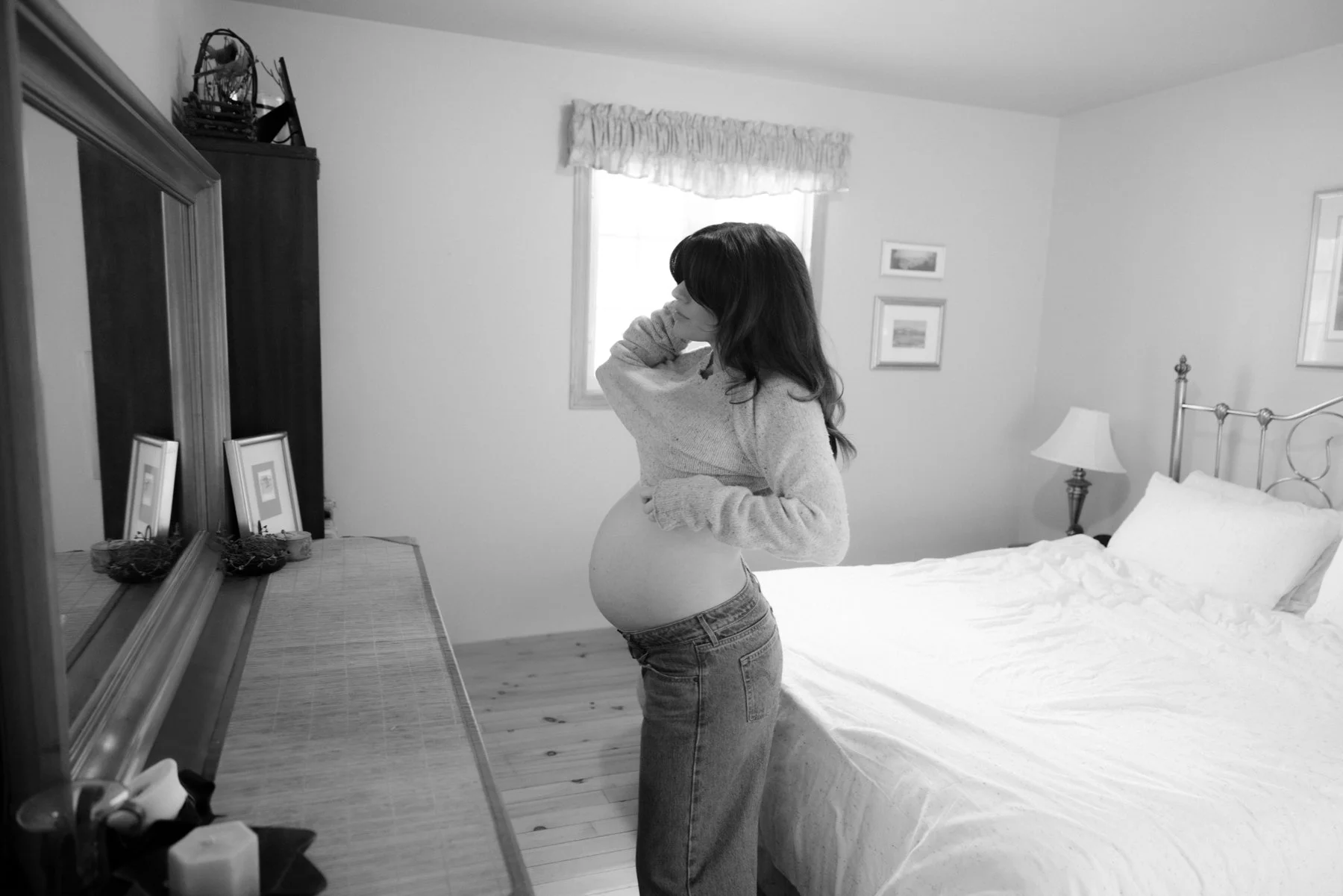 Ottawa-Maternity-Session-Cottage-0053.jpg