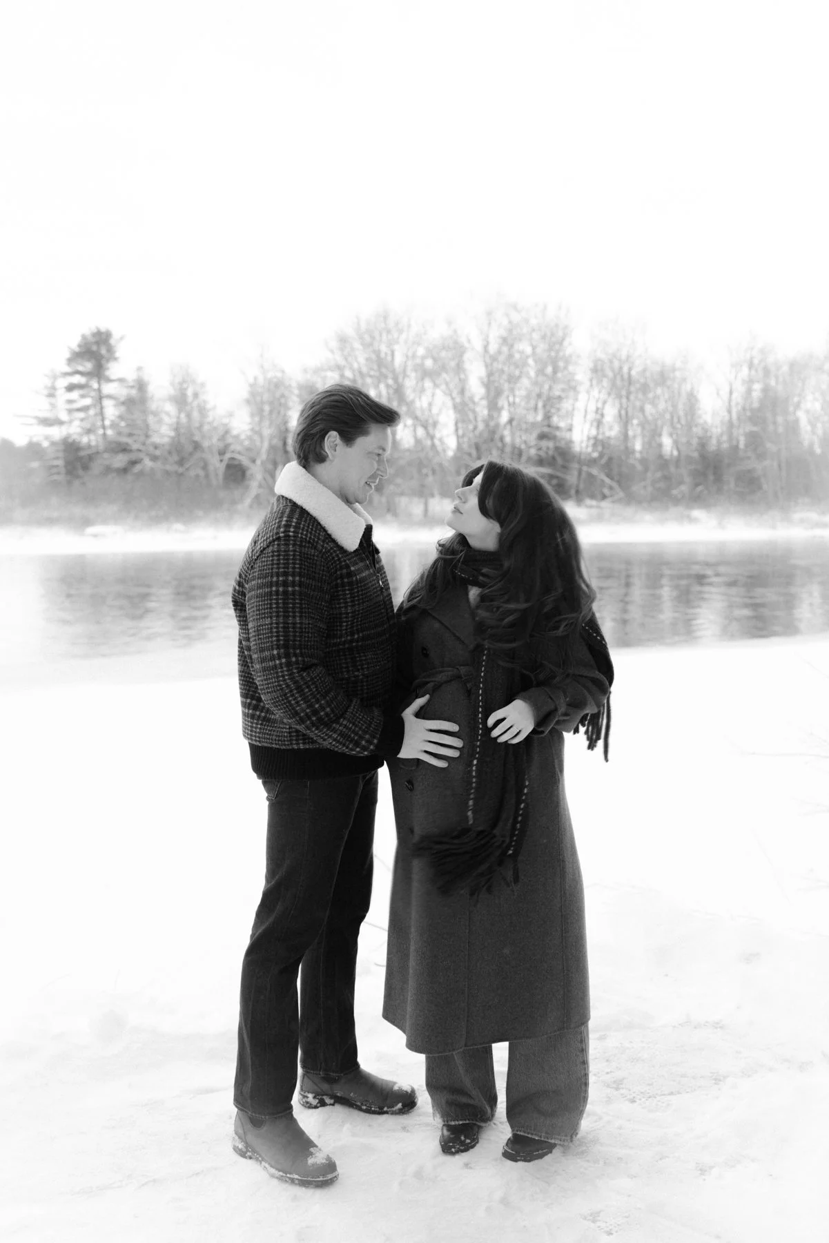 Ottawa-Maternity-Session-Cottage-0135.jpg
